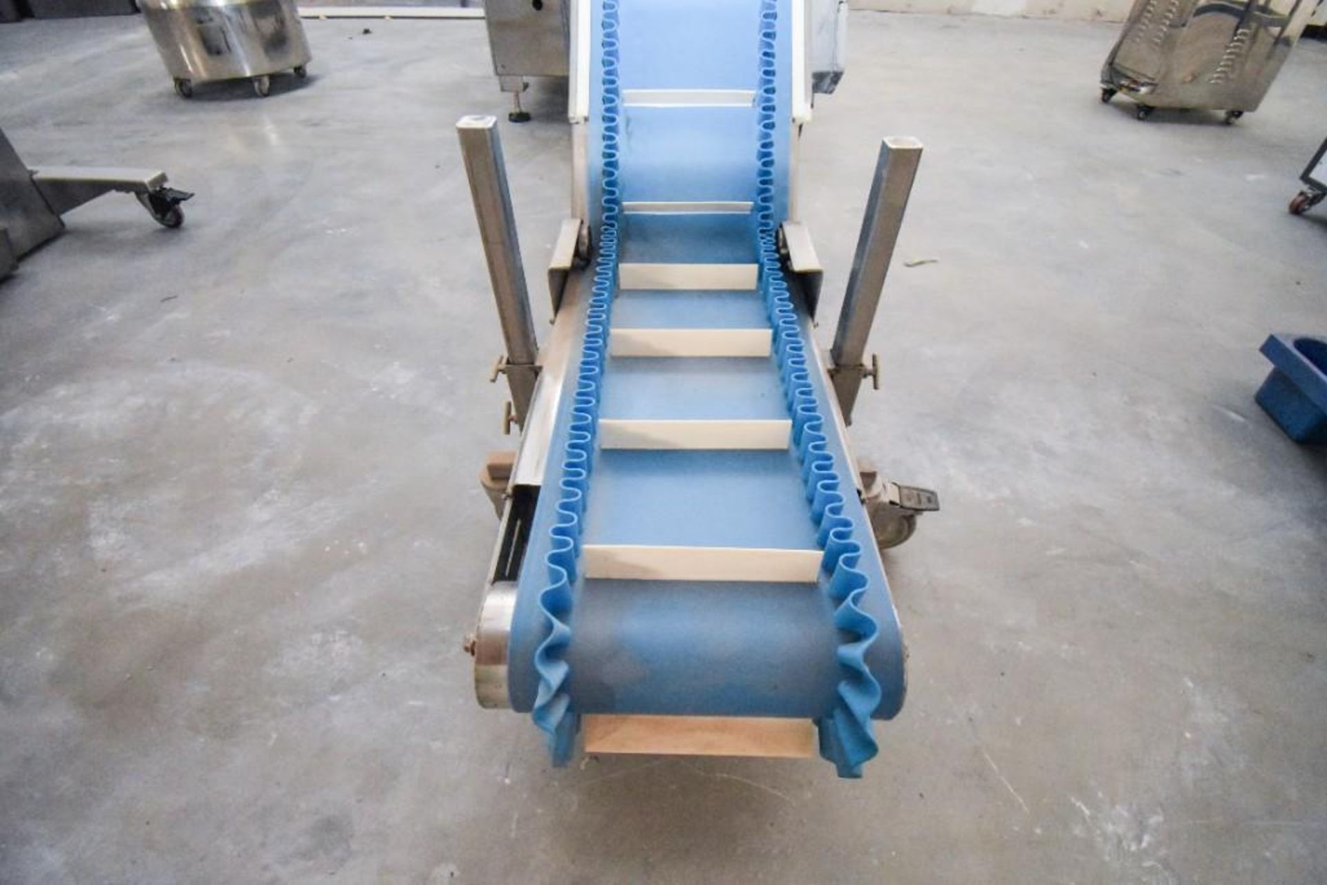 Food Grade Cleated Incline Conveyor - Image 4 of 8