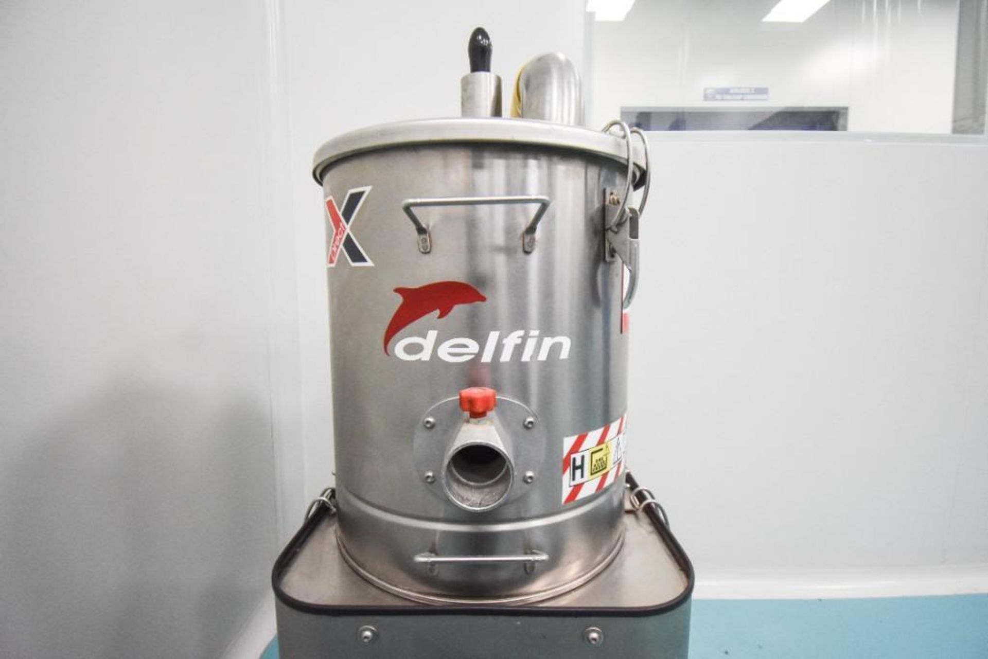 Delfin Vacuum/Dust Collector - Image 4 of 7