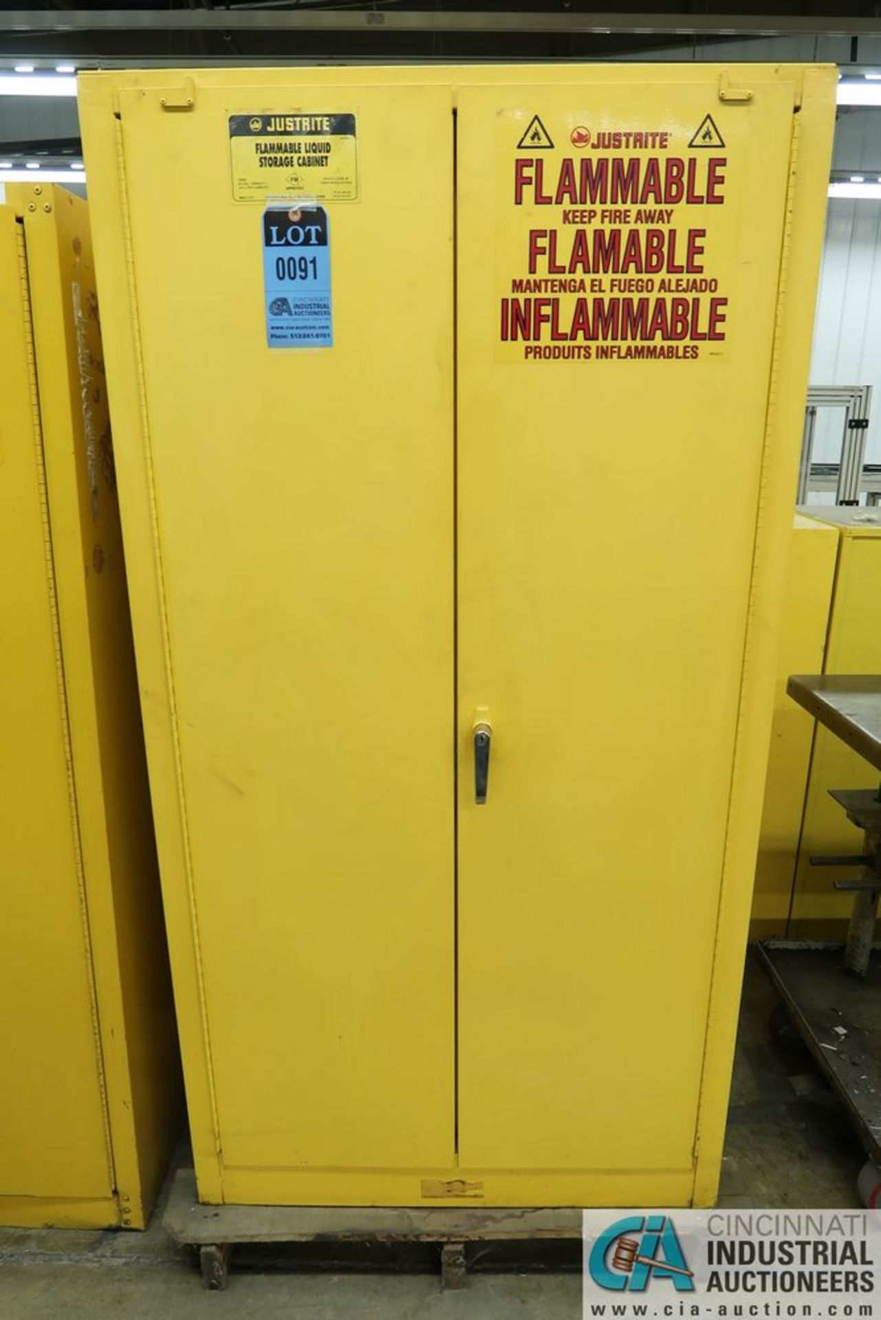 60 GALLON CAPACITY JUSTRITE MODEL 25602 FLAMMABLE LIQUID STORAGE CABINET **Loading Fee Due the "