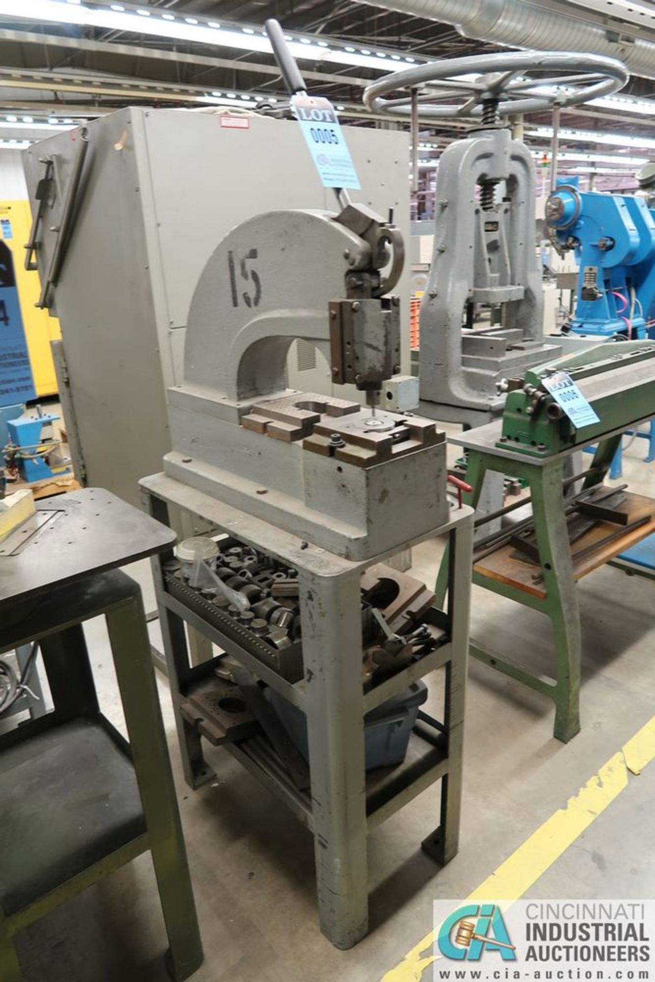 DIACRO MODEL NO. 2 MANUAL PUNCH WITH STAND WITH EXTRA DIES **Loading Fee Due the "ERRA" KC - Image 2 of 5