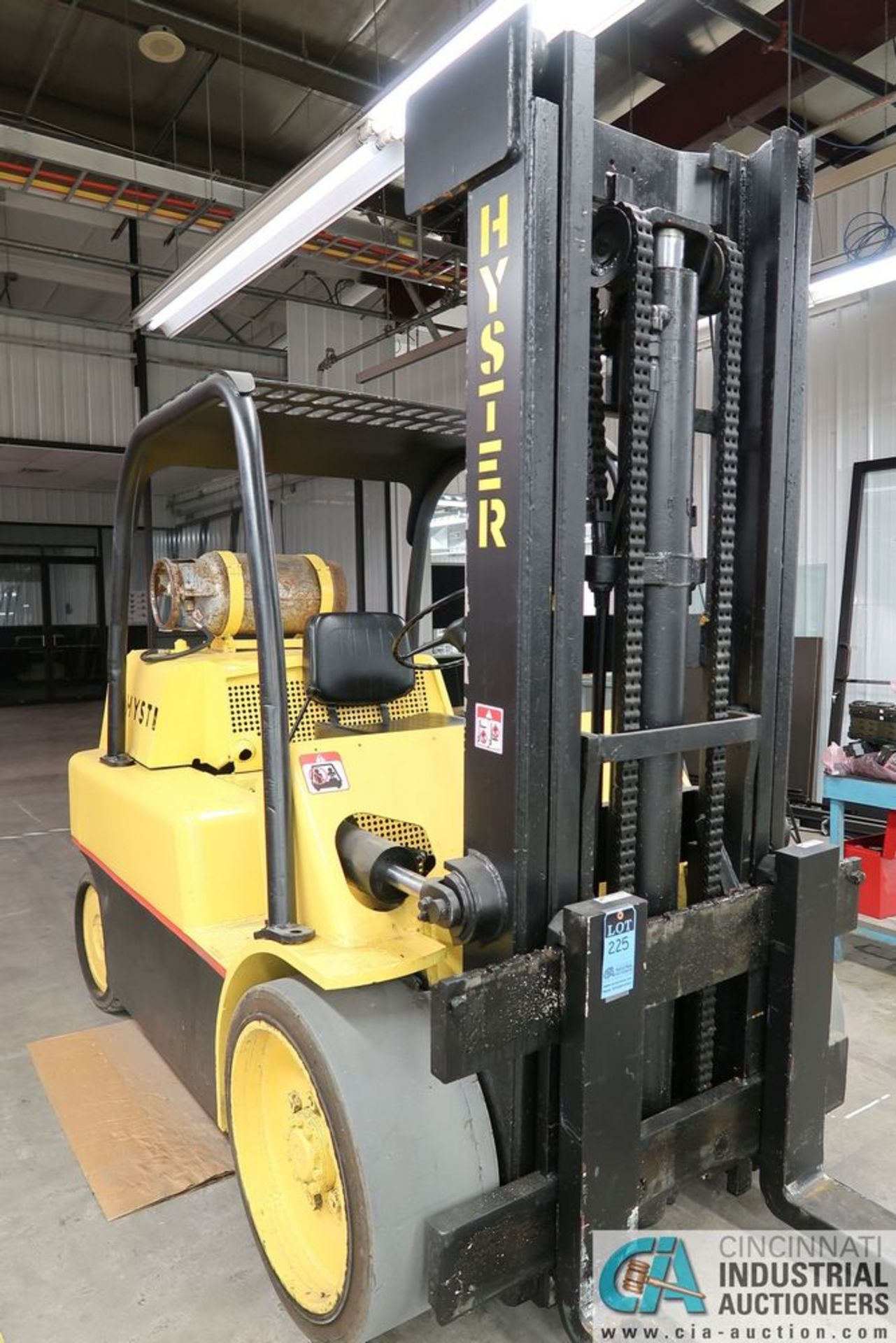 15,000 LB. CAPACITY HYSTER MODEL S150A LP GAS SOLID TIRE TWO-STAGE MAST LIFT TRUCK; S/N A024D03895Y, - Image 2 of 11