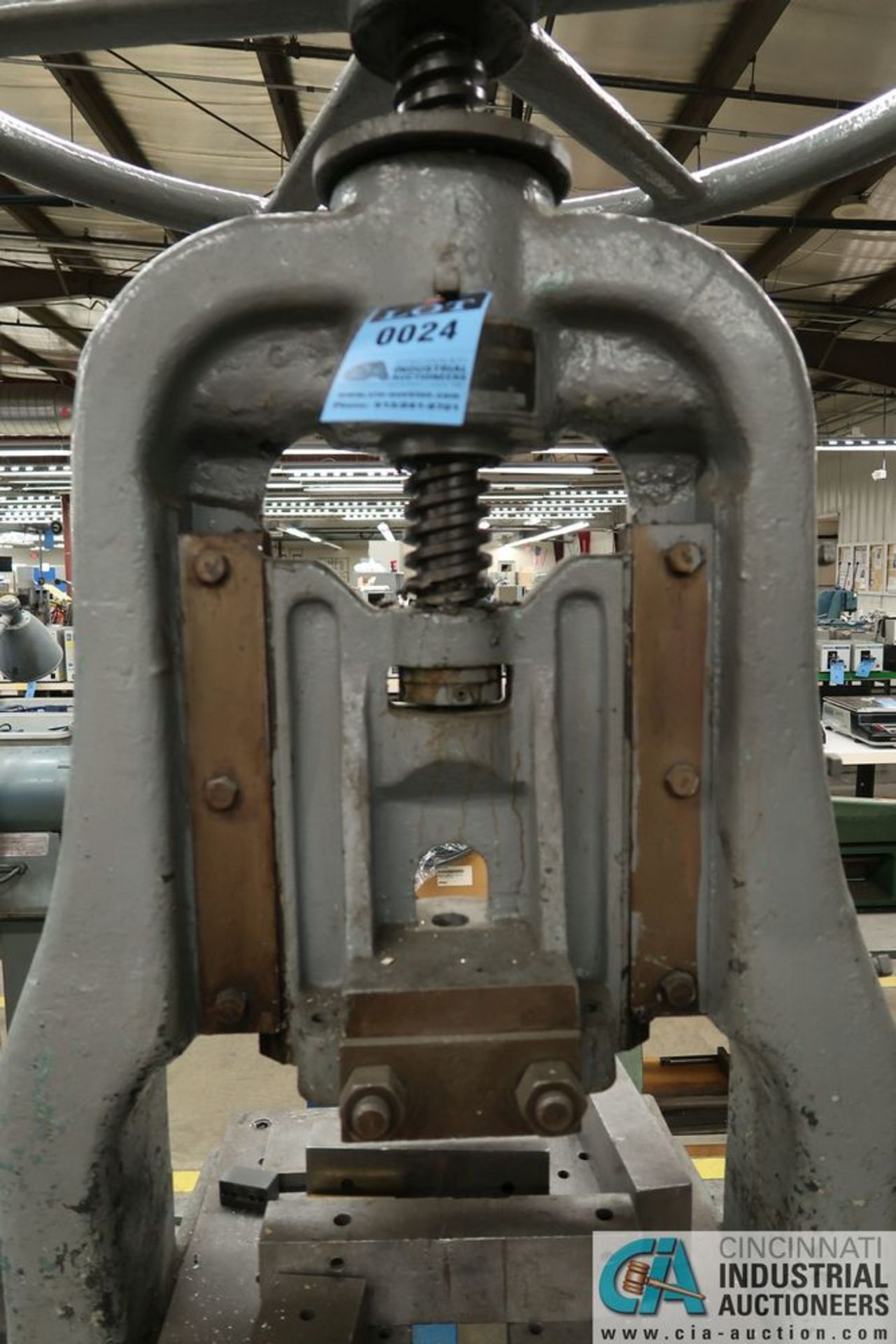 HOPKINS MACHINE CORP SUPER DUTY MANUAL SCREW TYPE PRESS; S/N 21501 **Loading Fee Due the "ERRA" KC - Image 5 of 5