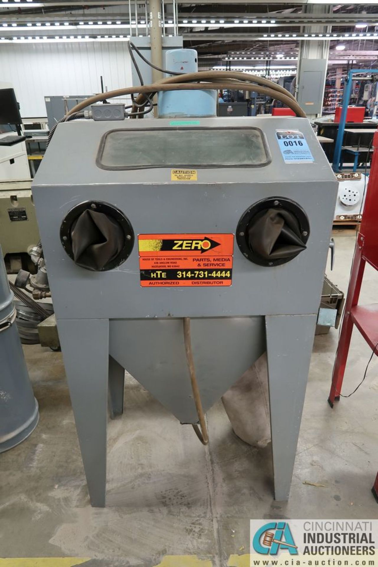 ZERO ABRASIVE BLAST CABINET WITH MOUNTED FILTER SYSTEM **Loading Fee Due the "ERRA" KC Construction, - Image 2 of 2