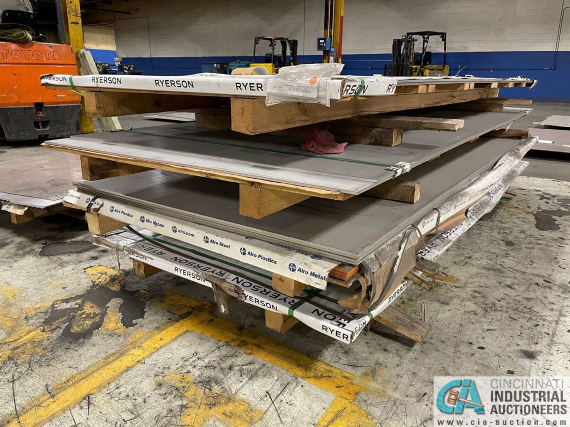 (LOT) (15) SHEETS - 5/16" THICK X 48" X 120" 304 STAINLESS STEEL - Image 2 of 3
