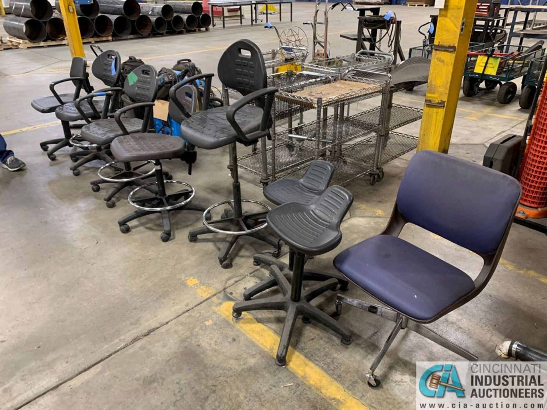 (LOT) PLASTIC SHOP STOOLS W/ CHAIRS - Image 2 of 2