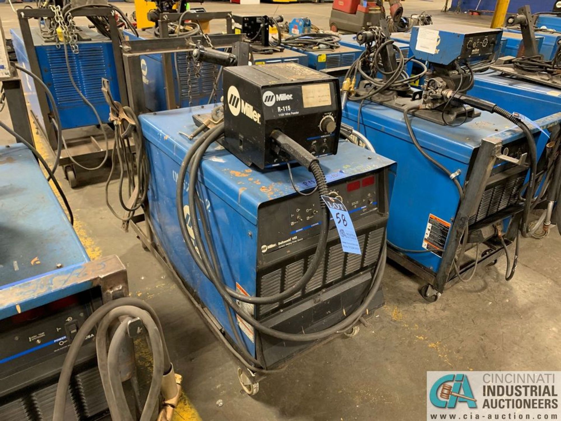 MILLER DELTAWELD 452 WELDER W/ R-115 WIRE FEED; S/N KG253413