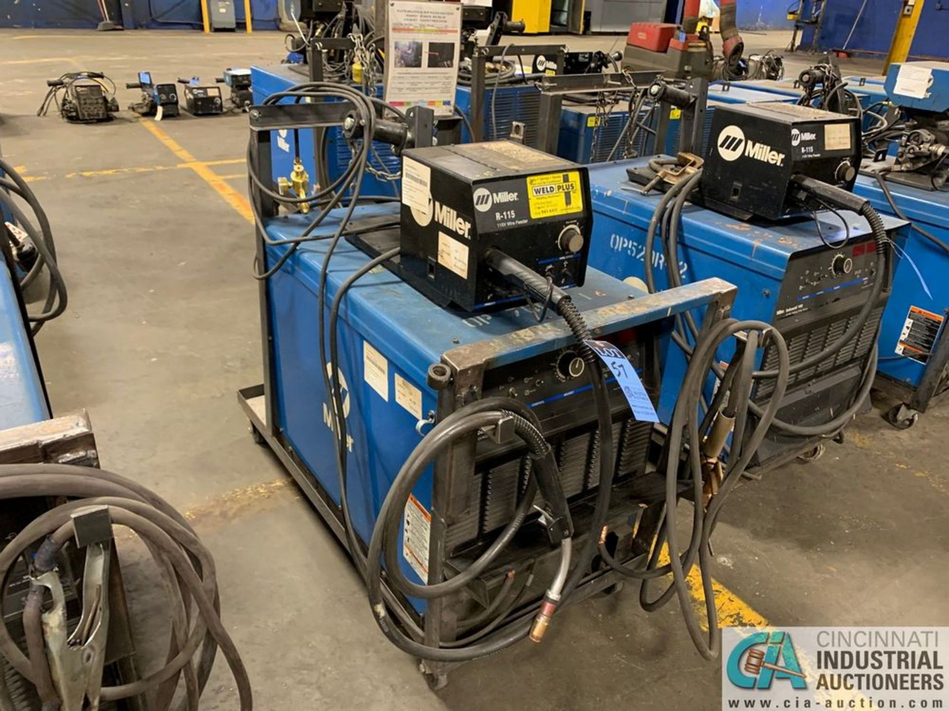 MILLER DELTAWELD 452 WELDER W/ R-115 WIRE FEED; S/N KG214250