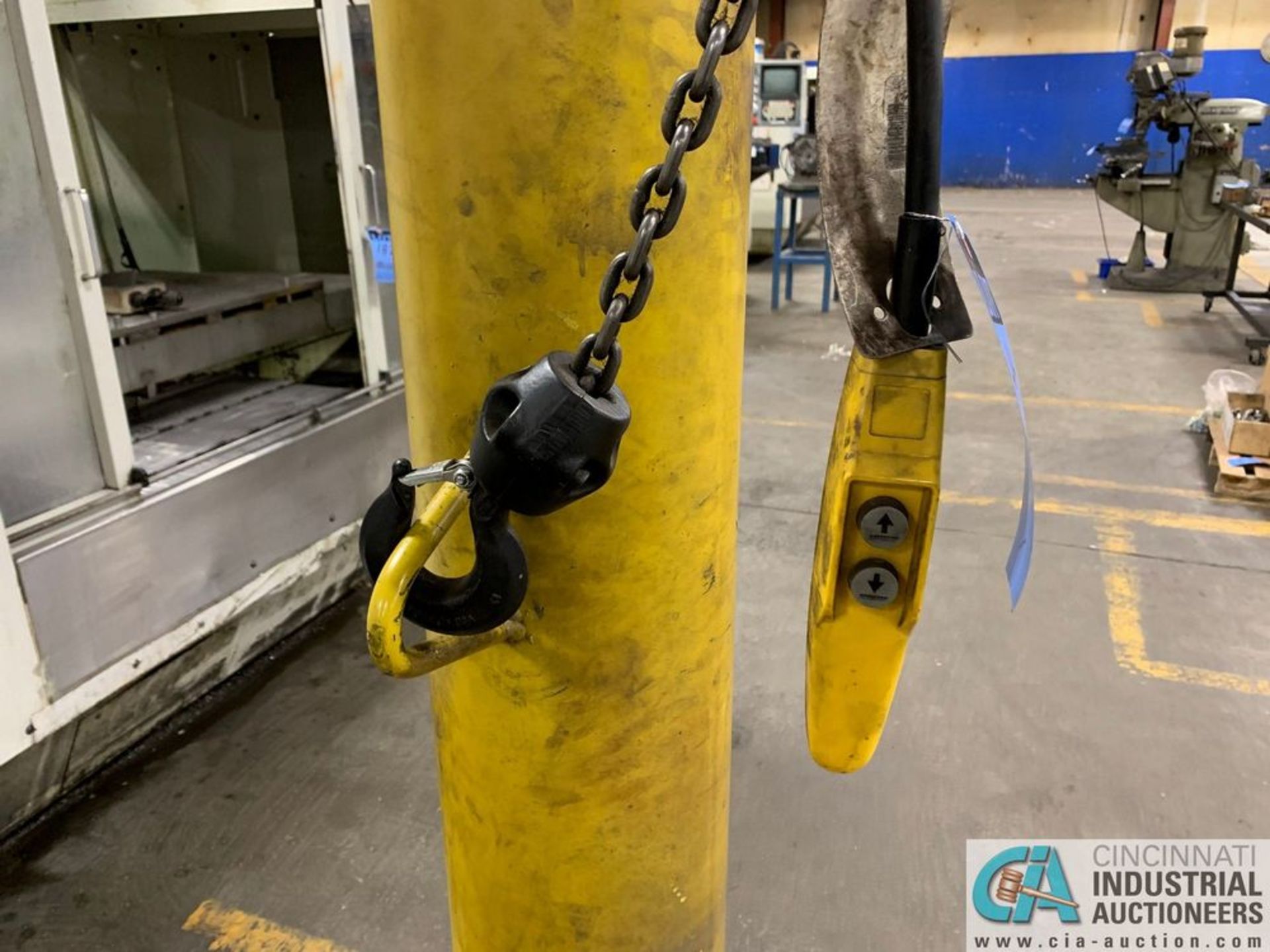 1/2 TON X 10' ARM FREE-STANDING JIB CRANE**Loading Fee Due the "ERRA" Affordable Rigging, $500.00** - Image 4 of 5