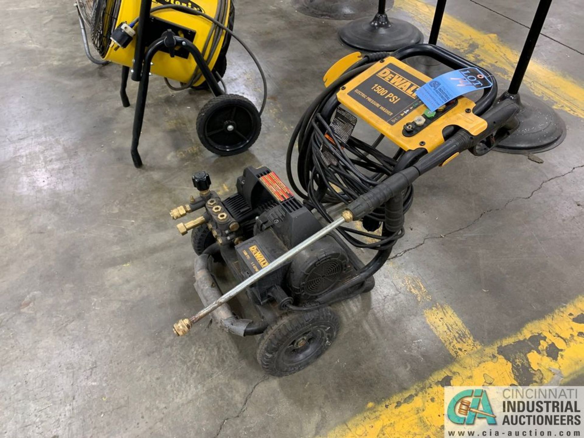 1,500-PSI DEWALT ELECTRIC PRESSURE WASHER