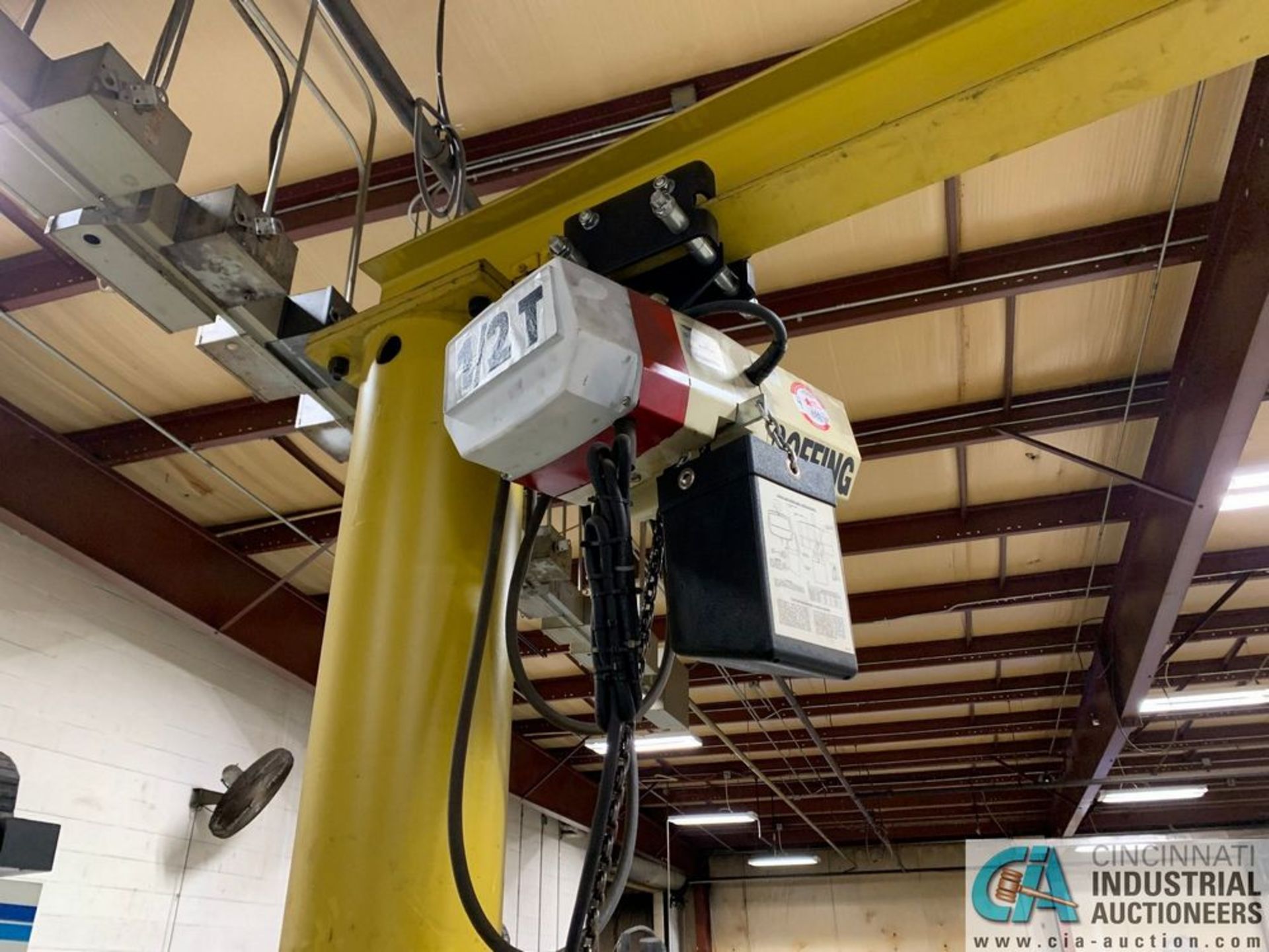 1/2 TON X 10' ARM FREE-STANDING JIB CRANE**Loading Fee Due the "ERRA" Affordable Rigging, $500.00** - Image 3 of 5