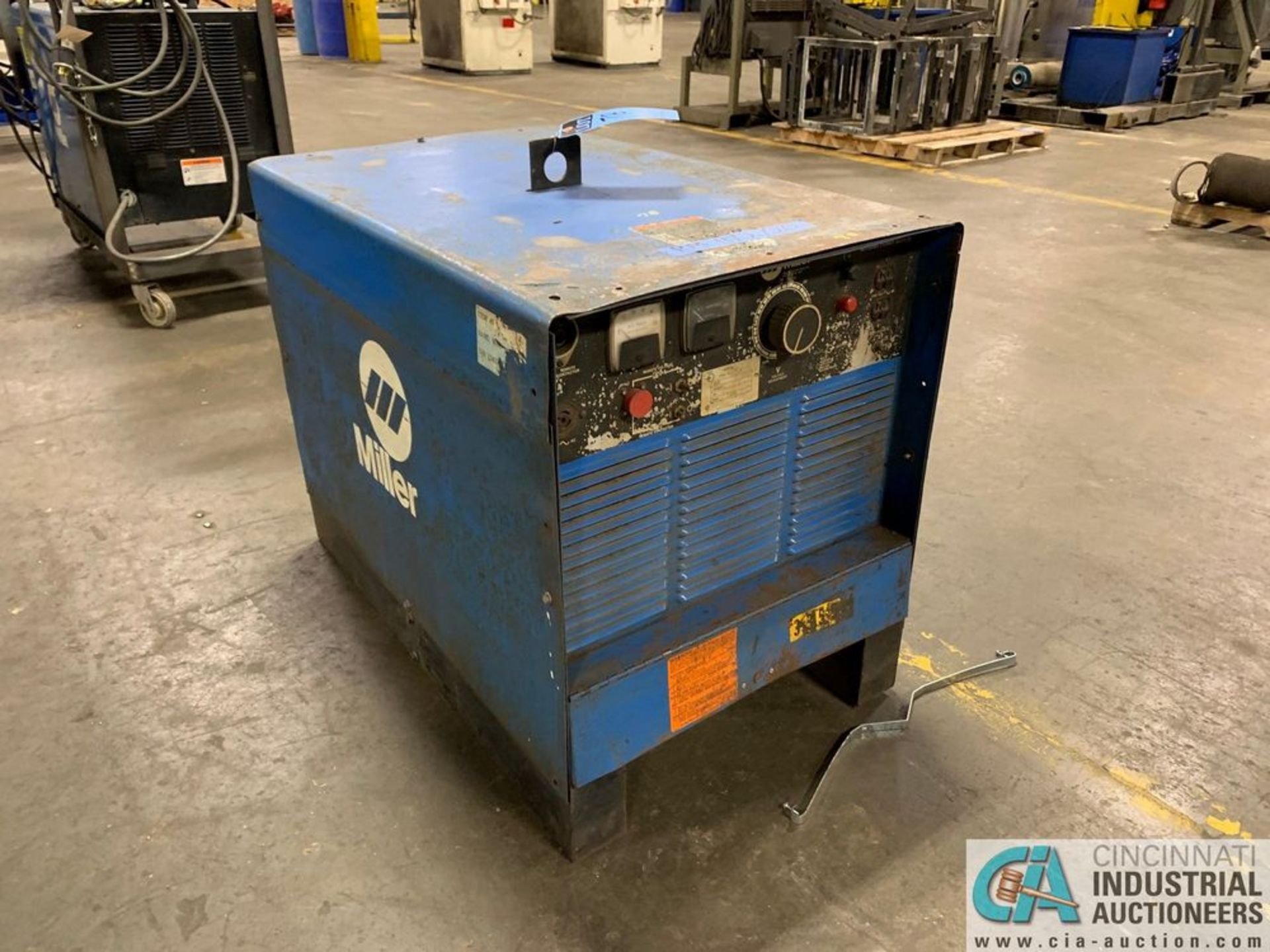 MILLER DELTAWELD 450 WELDER (NO WIRE FEED, NO CART)