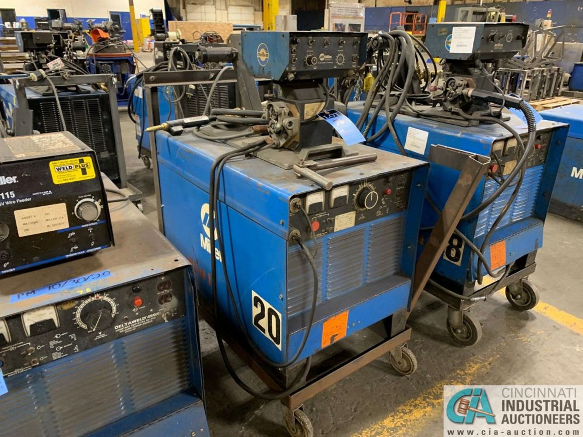 MILLER DELTAWELD 450 WELDER W/ S52E WIRE FEED