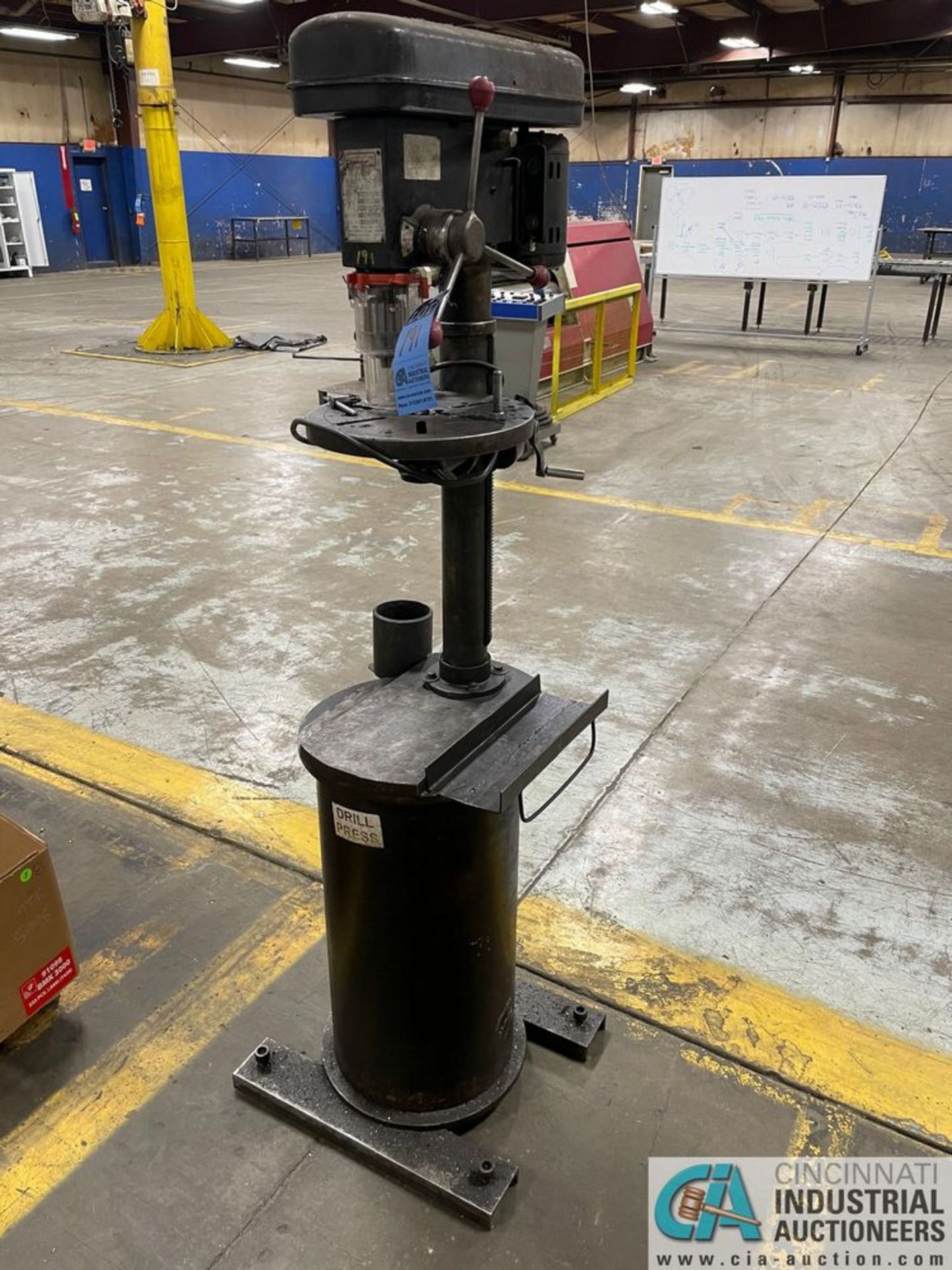 15" PEDESTAL DRILL