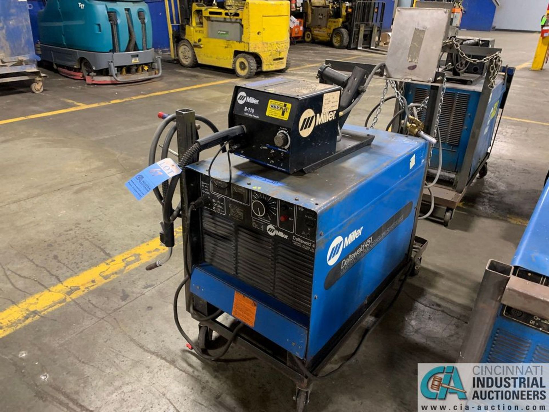 MILLER DELTAWELD 451 WELDER W/ R115 WIRE FEED