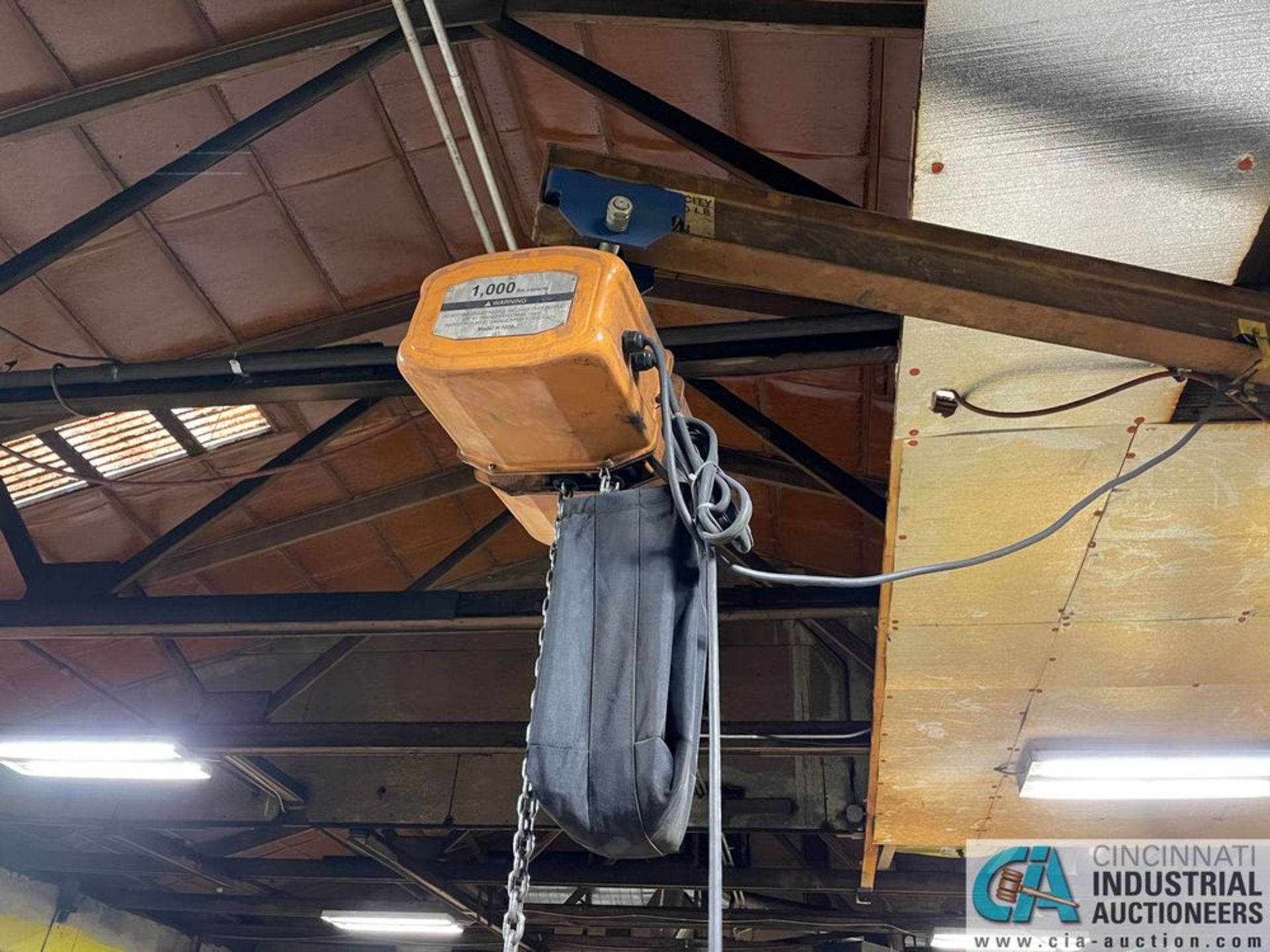 1/2 TON VESTIL HOIST (PLASMA ROOM) **Loading Fee Due the "ERRA" Affordable Rigging, $100.00** - Image 2 of 3