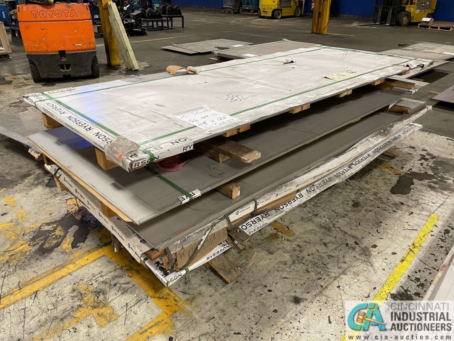 (LOT) (15) SHEETS - 5/16" THICK X 48" X 120" 304 STAINLESS STEEL