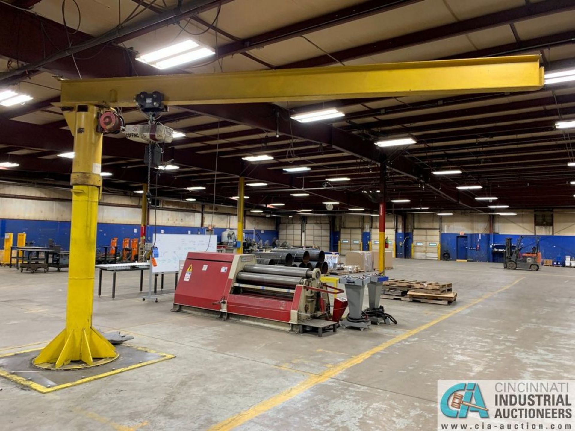1/3 TON X 18' ARM FREE-STANDING JIB CRANE**Loading Fee Due the "ERRA" Affordable Rigging, $500.00** - Image 2 of 5