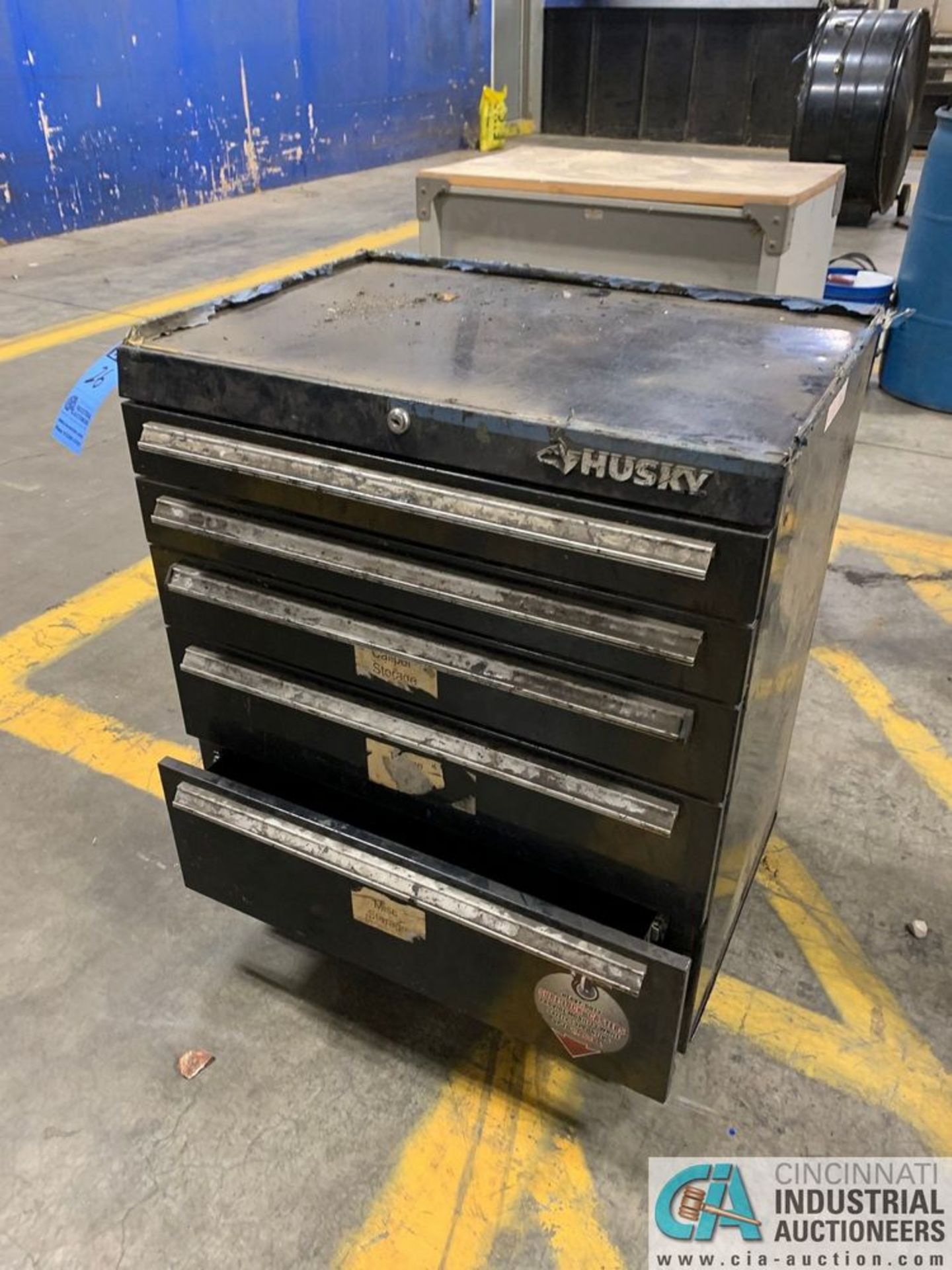 18" X 28" HUSKY PORTABLE TOOLBOX