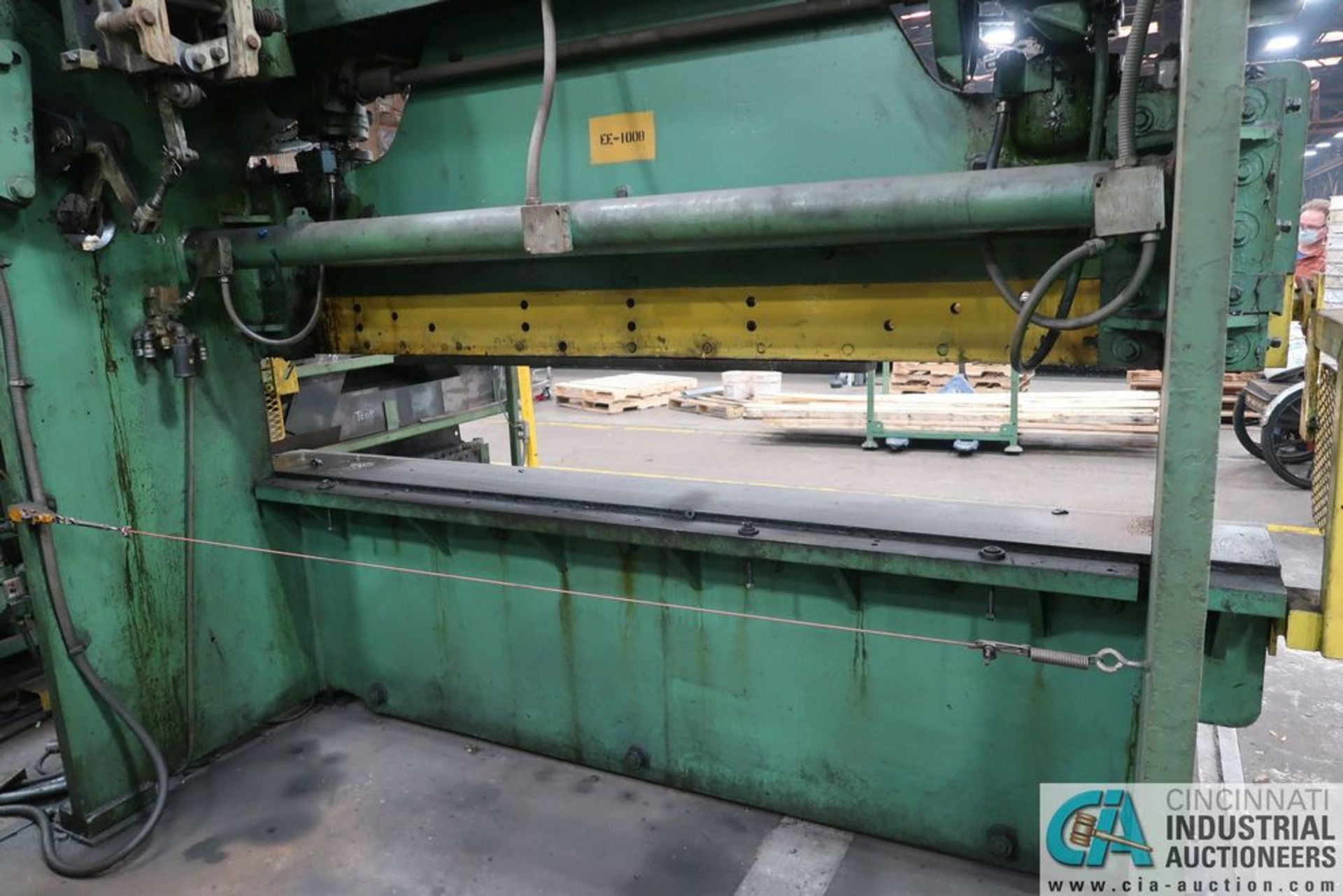 100 TON X 10' VERSON MODEL TA-58 MECHANICAL PRESS BRAKE**Loading Fee Due the "ERRA", $1,750.00** - Image 5 of 10