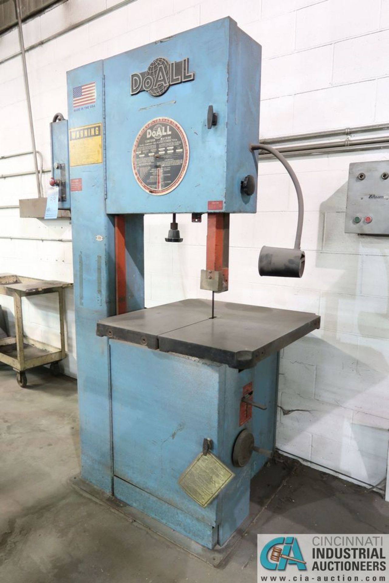 20" DOALL 2013-V VERTICAL BAND SAW; S/N 500-93138**Loading Fee Due the "ERRA", $250.00**