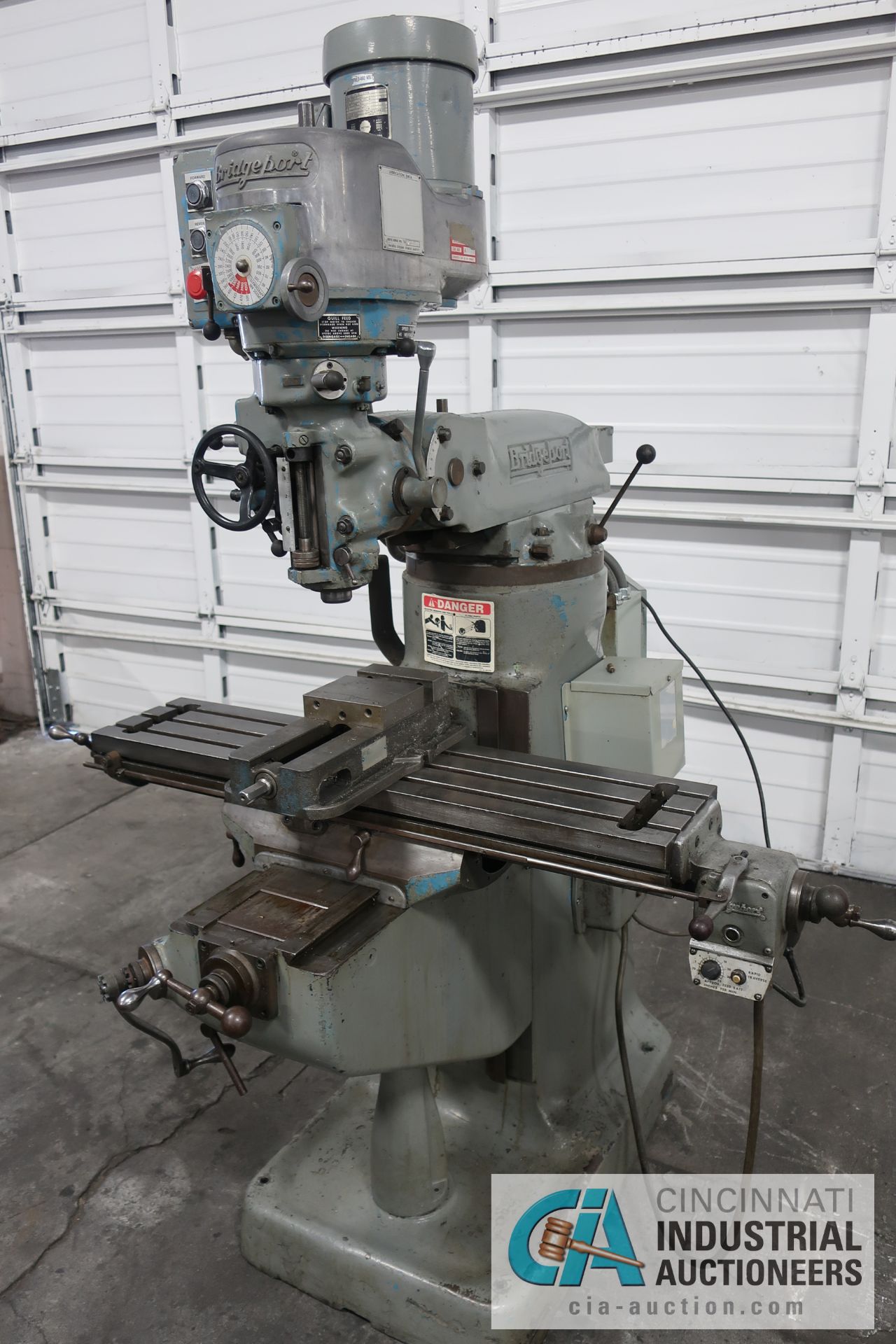 **BRIDGEPORT 2J VARIABLE SPEED MILLING MACHINE; S/N 141435, 9" X 42" TABLE, 6" KURT VISE, POWER FEED