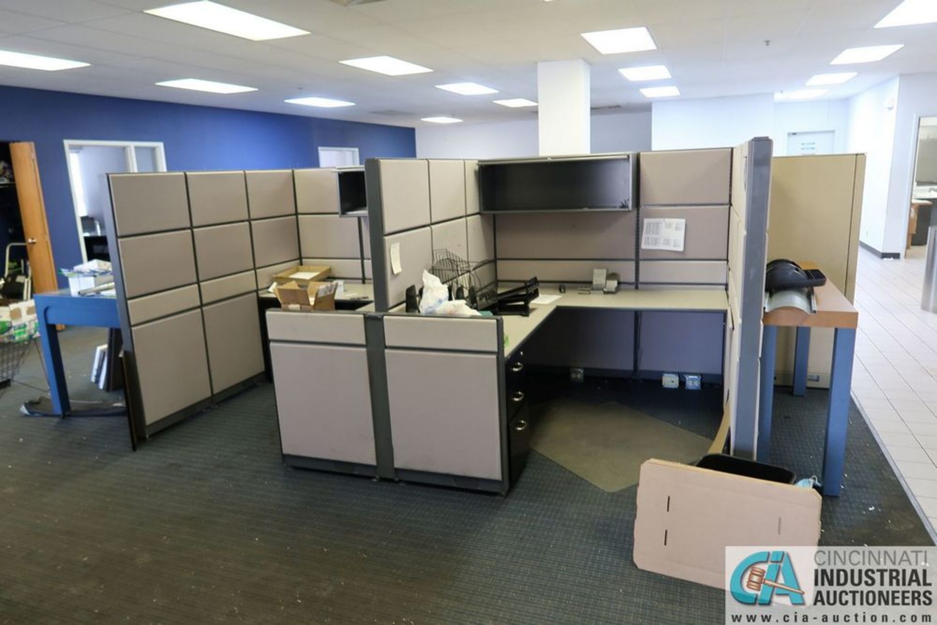 (LOT) OFFICE CUBICLES, (2) 72" X 72", (2) 100" X 92", (2) 112" X 96", (1) 216" X 72"