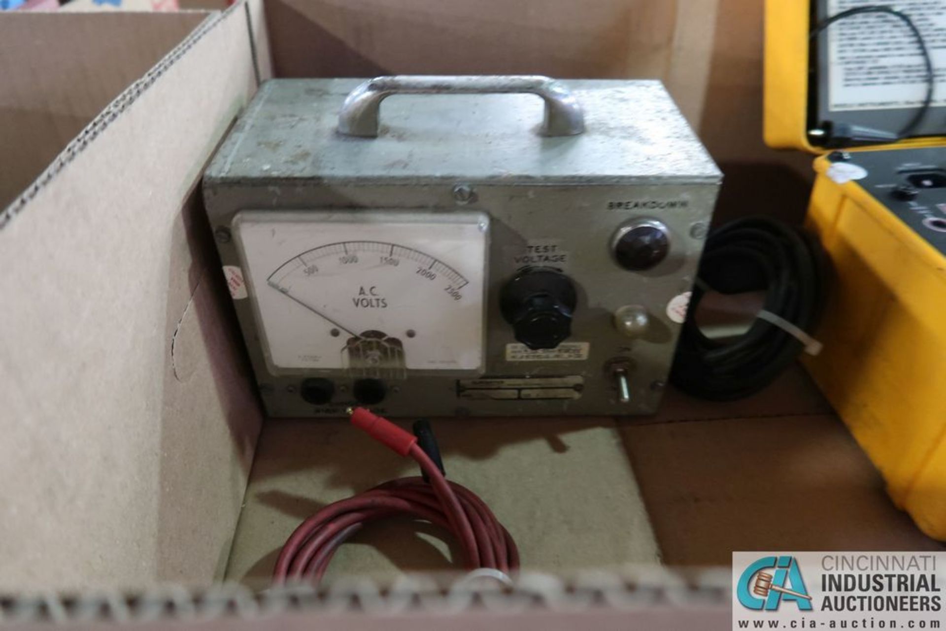 BIDDLE AC HIGH POT TESTER WITH SLAUGHTER HIGH VOLTAGE AC TESTER - Image 2 of 3