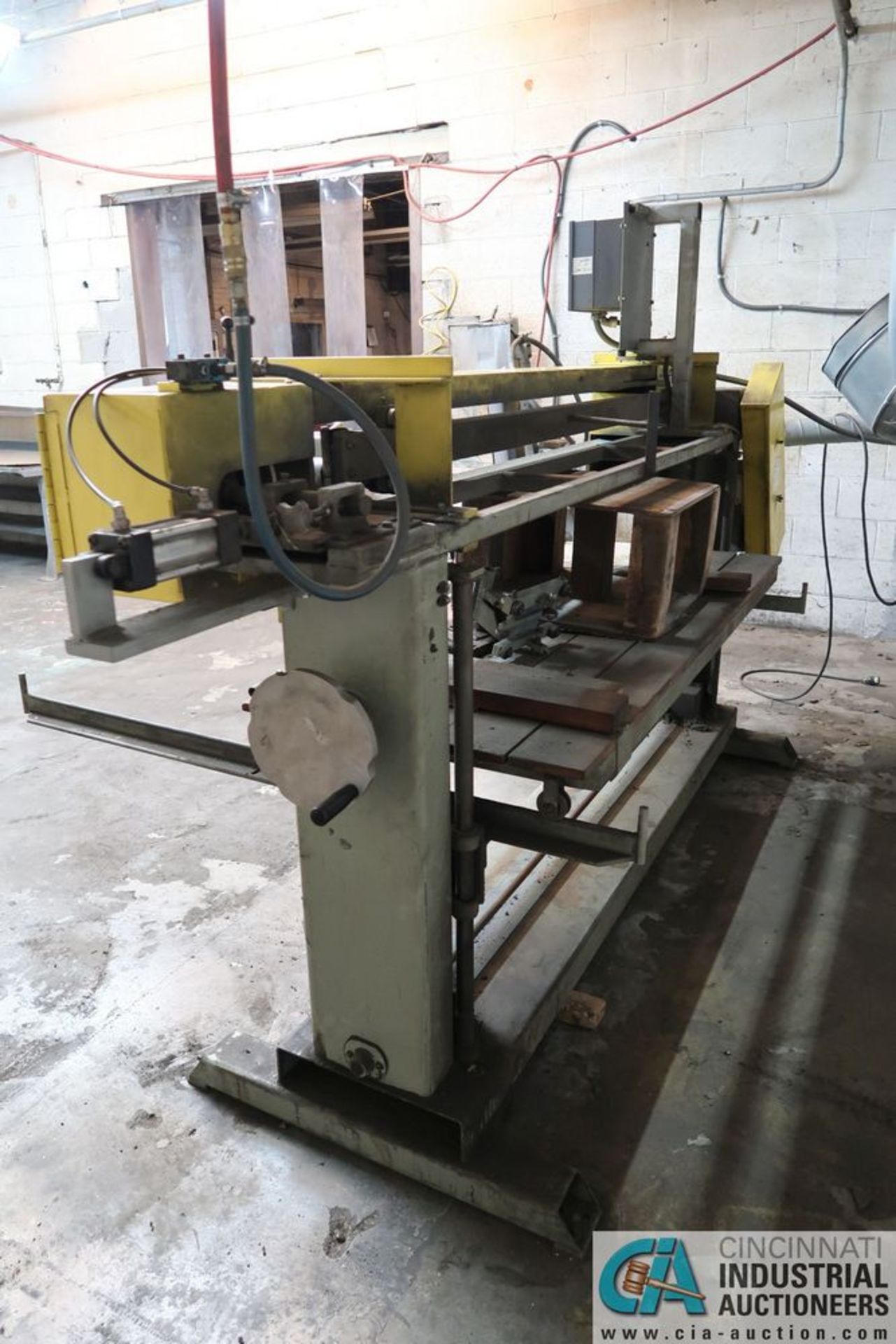 6" WIDE X 90" BELT G&P MACHINERY MODEL UNKNOWN HORIZONTAL BELT SANDER; *ERRA LOADING FEE - $300.00* - Image 8 of 8