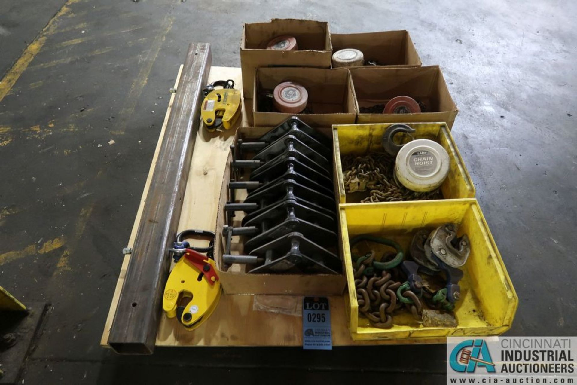 (LOT) MANUAL CHAIN HOISTS, SHEET CLAMPS AND BEAM CLAMPS