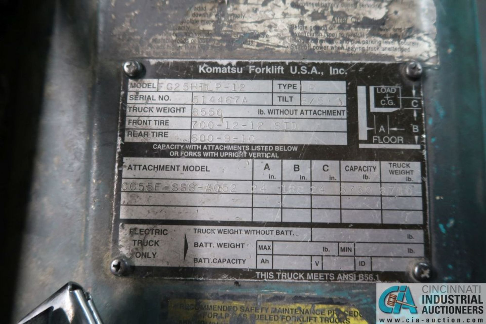 5,000 LB. KOMATSU MODEL G25 HTLP-12 LP GAS SOLID PNEUMATIC TIRE THREE STAGE MAST LIFT TRUCK; S/N - Image 6 of 7