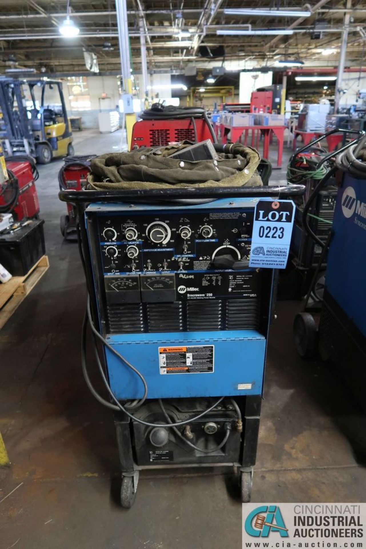 250 AMP MILLER MODEL SYNCROWAVE 250 CC-AC/DC WELDING POWER SOURCE; S/N LA253643, WITH MILLER