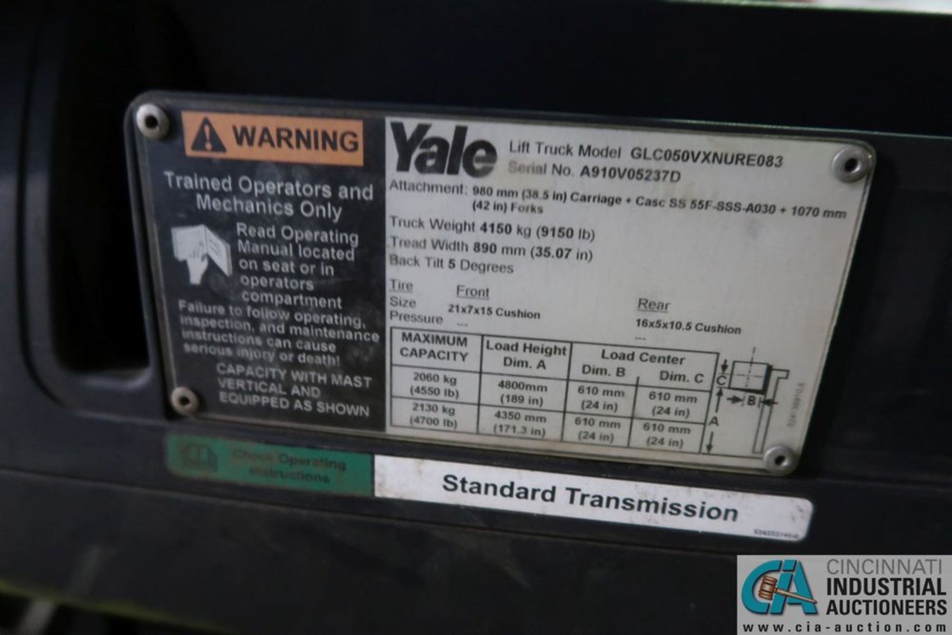 5,000 LB. YALE MODEL GLC050VXNURE083 LP GAS CUSHION TIRE THREE-STAGE MAST LIFT TRUCK; S/N - Image 7 of 7