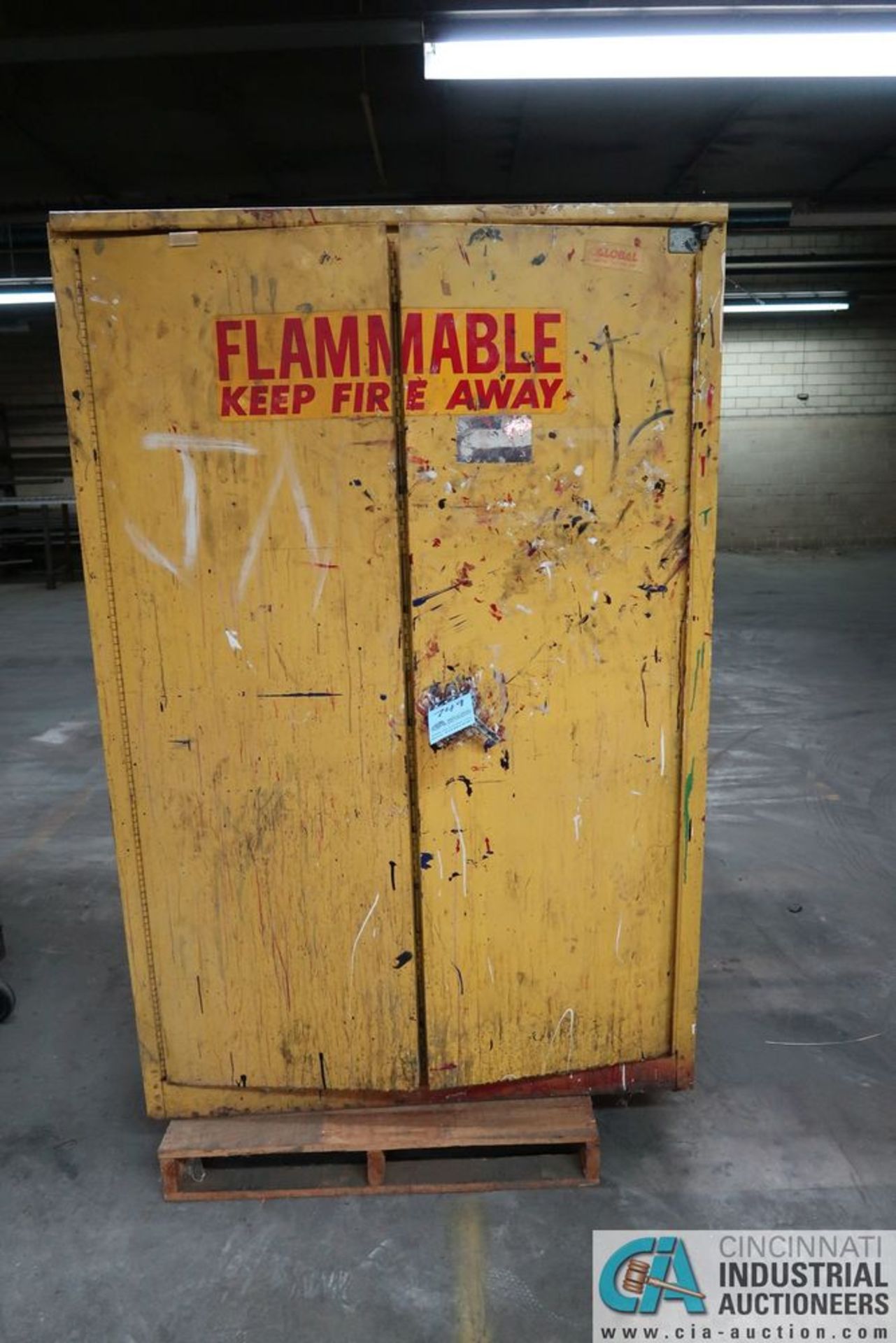 60 GALLON SAFETY CABINET **LOCATED OFFSITE AT 1001 SPARTA STREET, MCMINNVILLE, TN - BEHIND DOLLAR