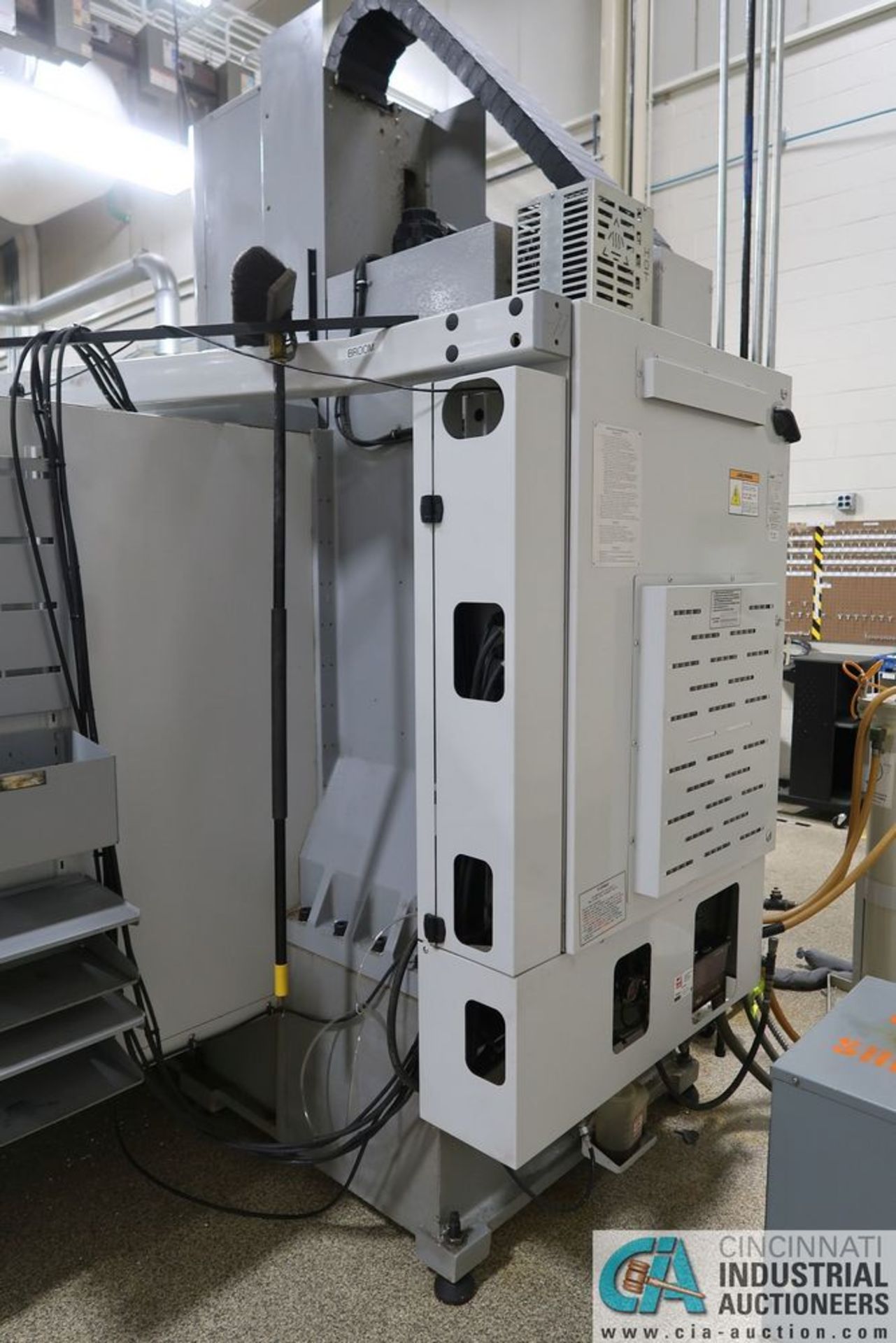 HAAS MODEL VM3 MOLD MAKER CNC VERTICAL MACHIN **Load out due Midway Machinery Movers $600.00 - Image 11 of 11