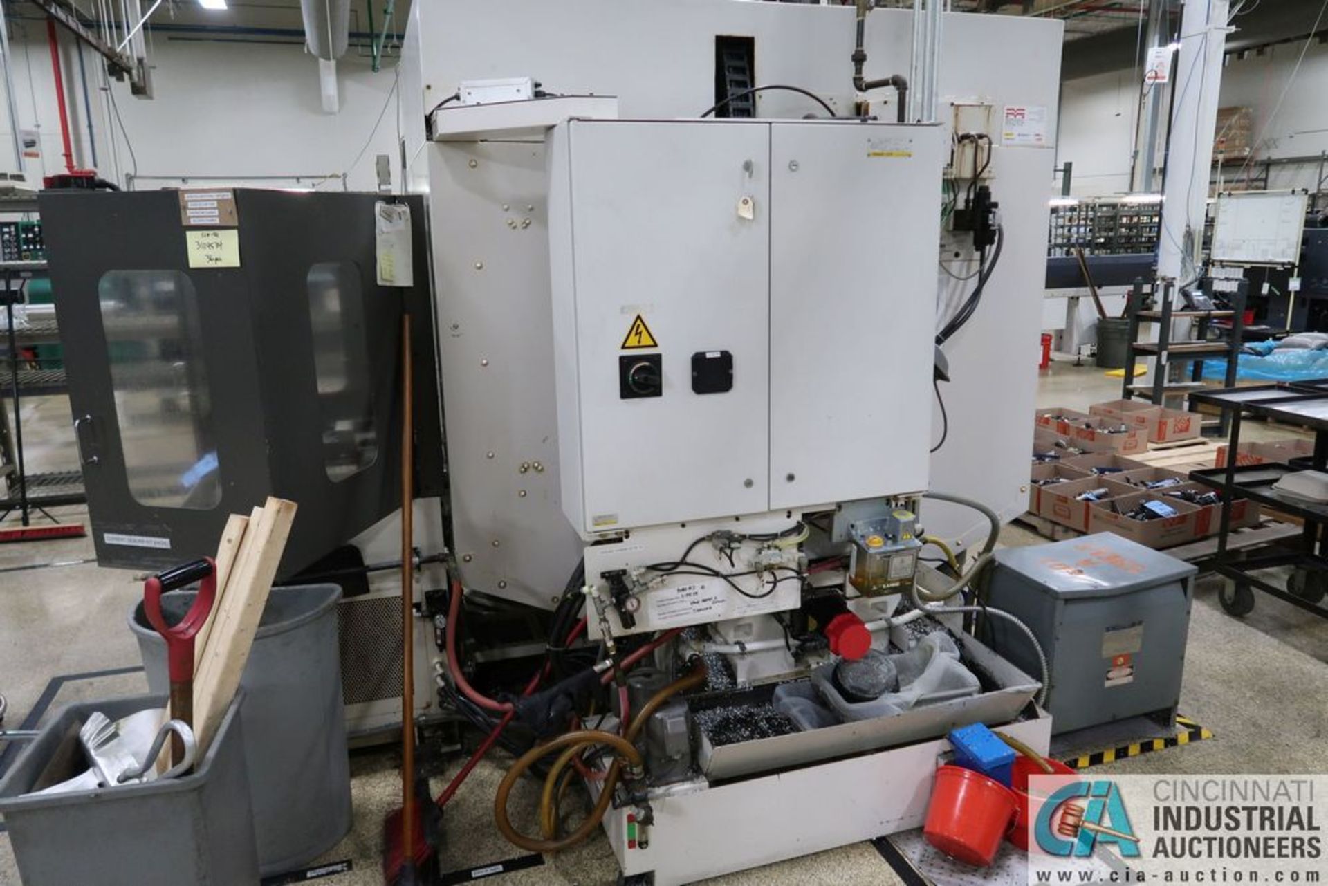 FANUC ROBODRILL T14IBL CNC DRILLING AND **Load out due Midway Machinery Movers $600.00 - Image 8 of 11