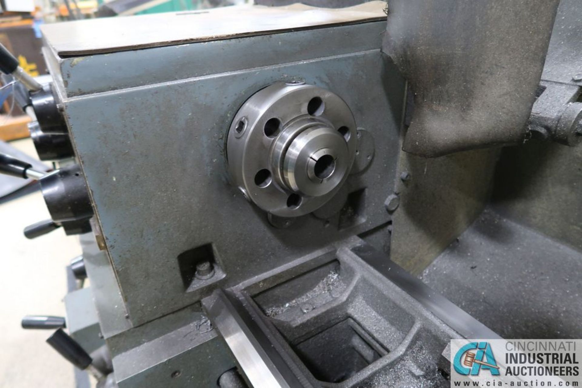 14" X 40" CLAUSING-METOSA MODEL C1440 ENGINE LATHE; S/N N/A, COLLET CHUCK, 8" 3-JAW CHUCK, SPINDLE - Image 4 of 11