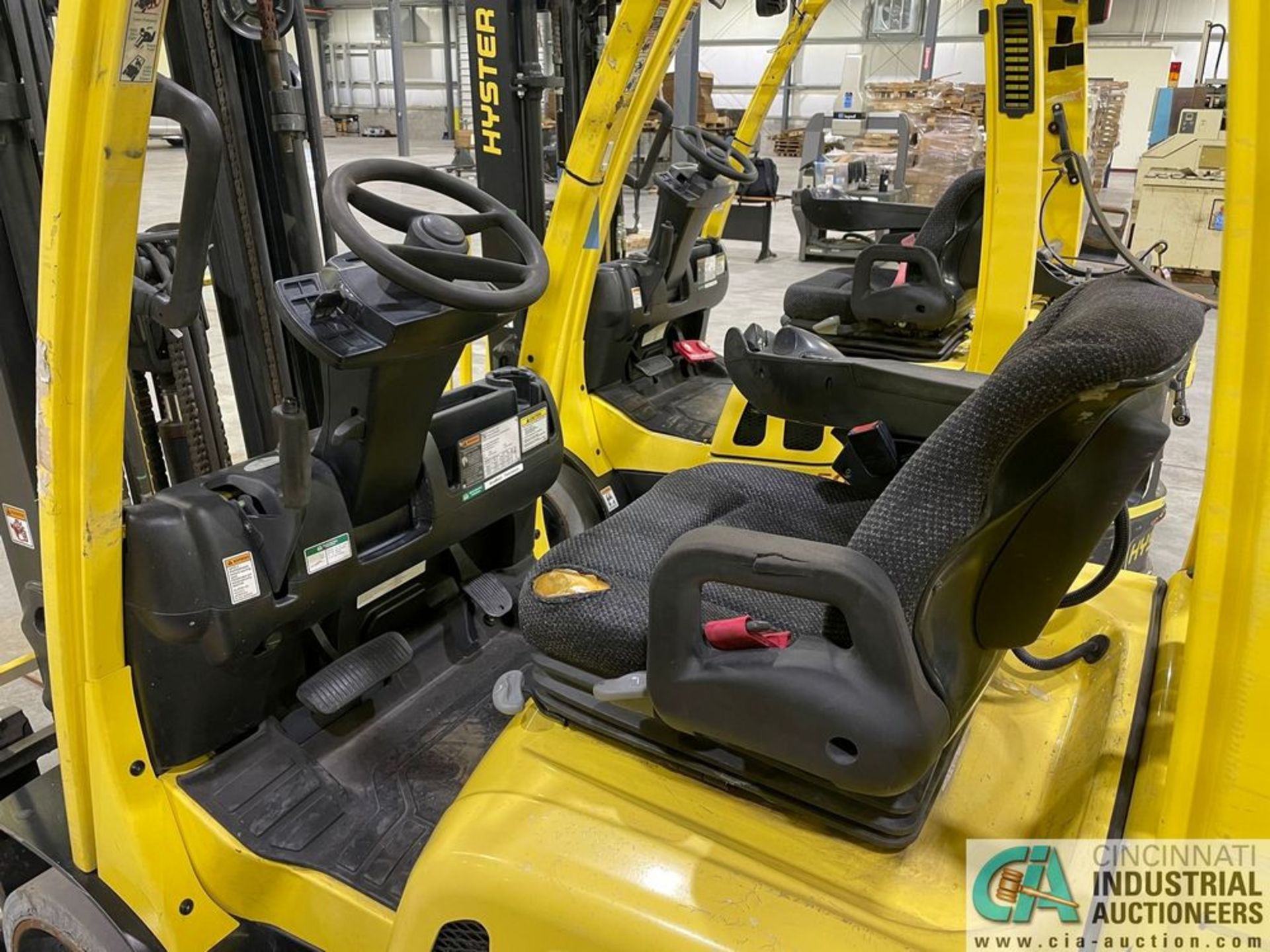 2018 / 5,000 LB. HYSTER MODEL S50FT LP GAS CUSHION TIRE LIFT TRUCK; S/N H187V04681, 3-STAGE MAST, - Image 6 of 8