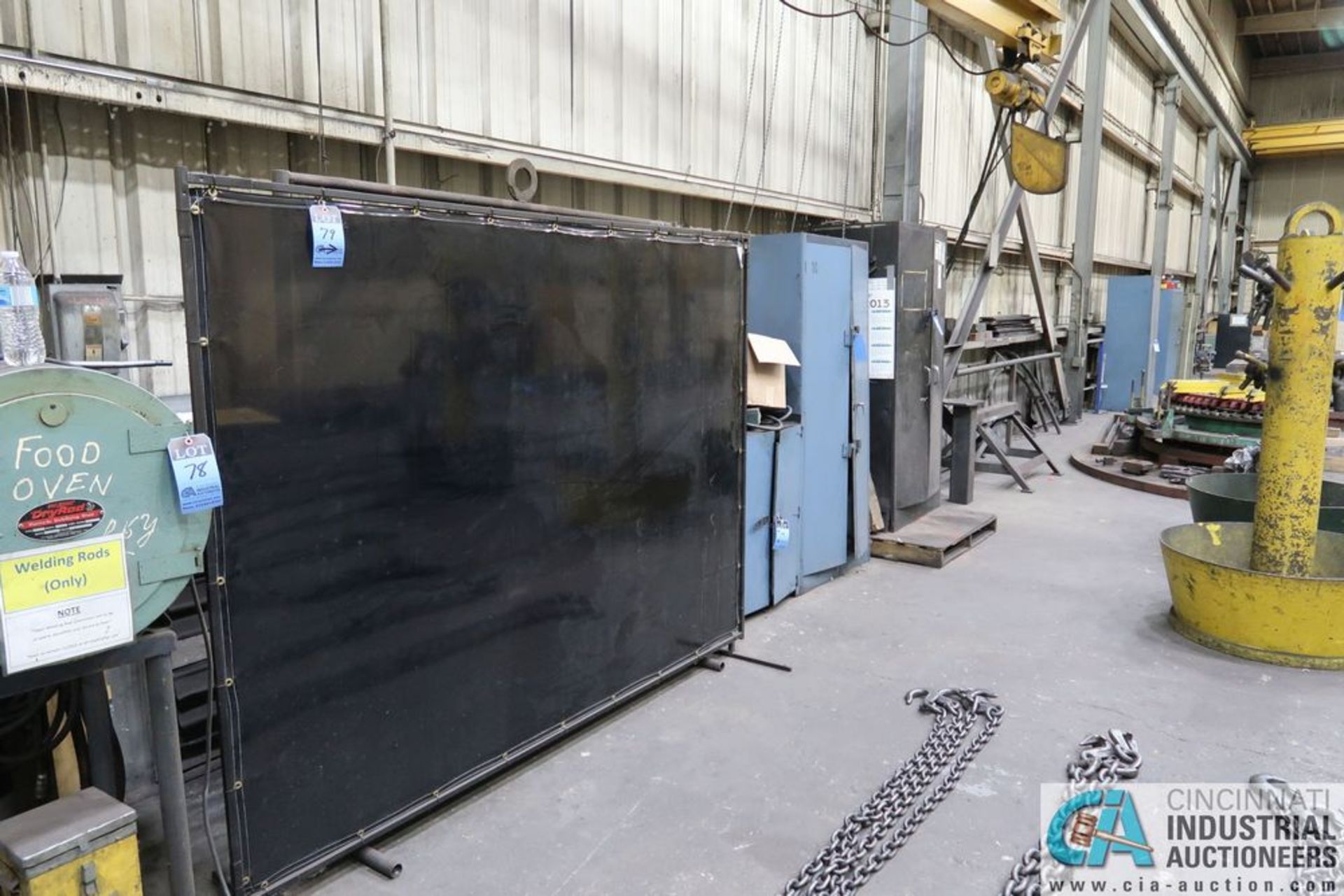 (LOT) WELDING RELATED INCLUDING; WELDING CURTAIN AND (4) CABINETS WITH WELDING ACCESSORIES