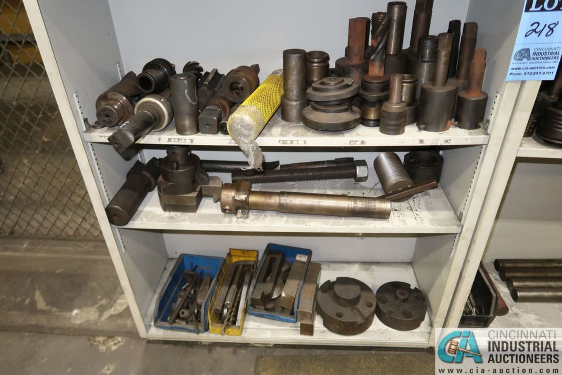 (LOT) SHELVING WITH ASSORTED TOOLING, TAPS, FLY CUTTER, TOOL HOLDERS AND OTHER - Image 4 of 5