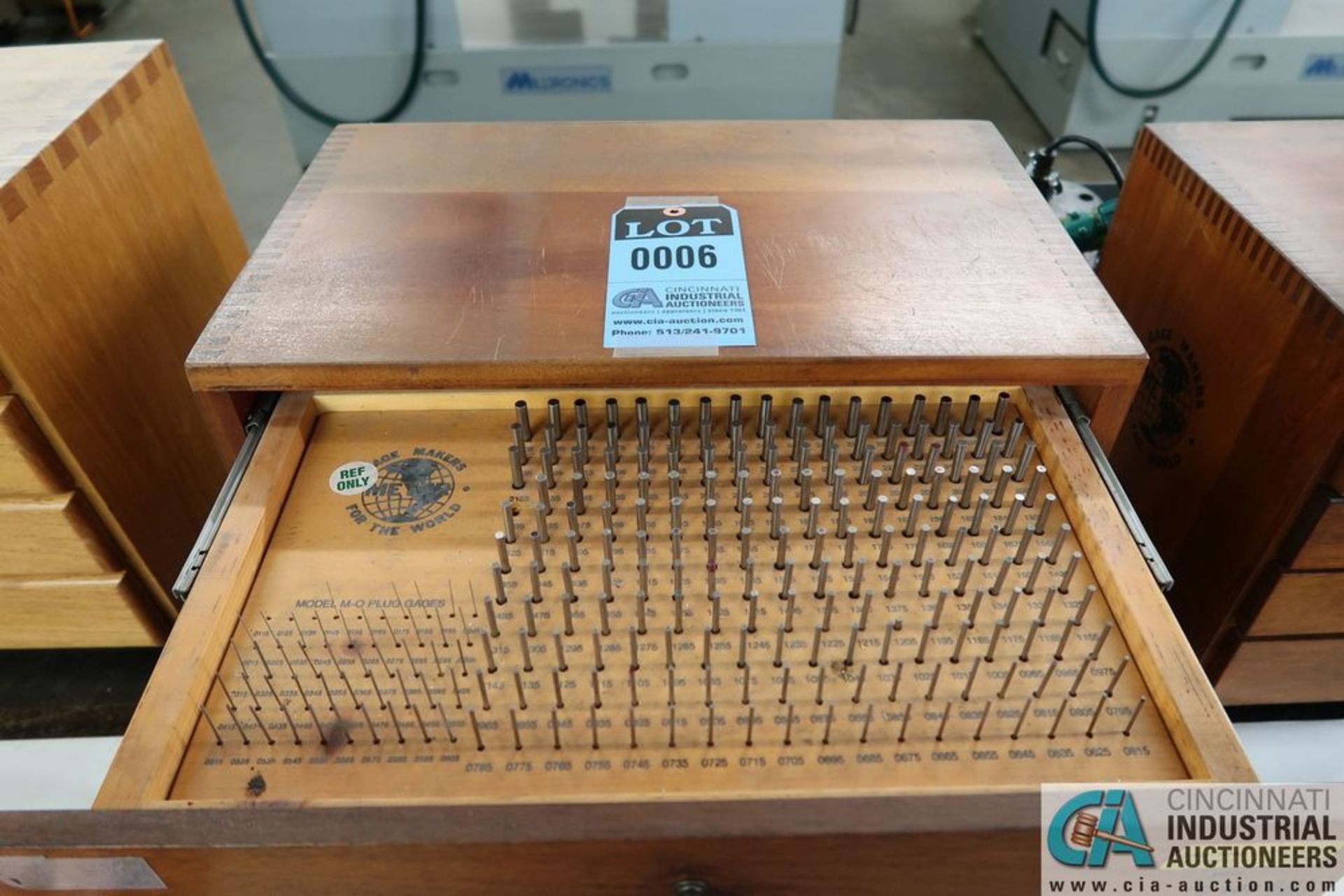 .7505" - .0115" PIN GAGE WITH FOUR-DRAWER WOOD CABINET - Image 2 of 9
