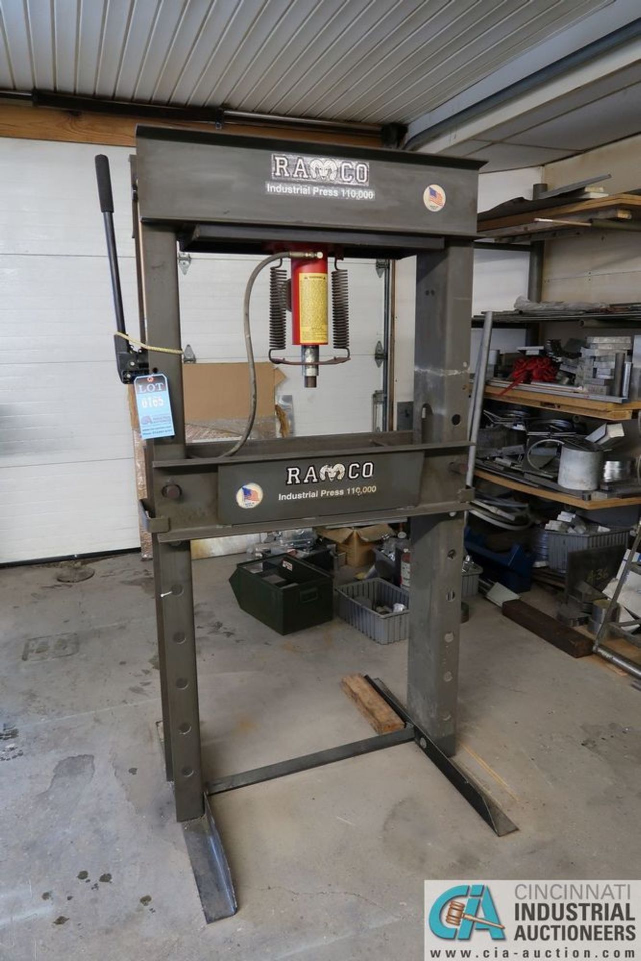 55 TON RAMCO H-FRAME MANUAL HYDRAULIC PRESS WITH ENERPAC MODEL P392 MANUAL HYDRAULIC PUMP - Image 6 of 7