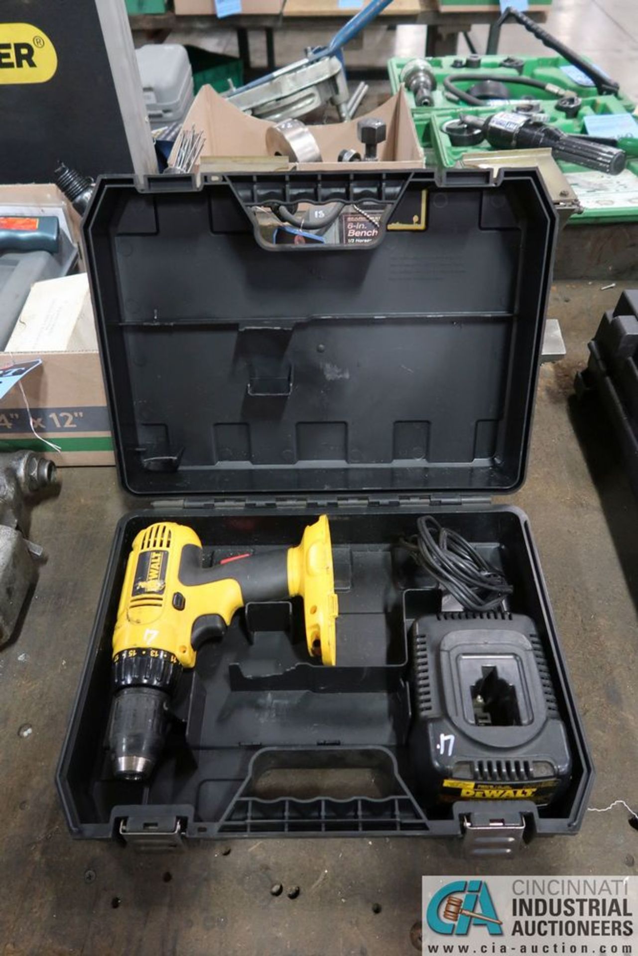 DEWALT CORDLESS DRILL WITH CHARGER AND CASE