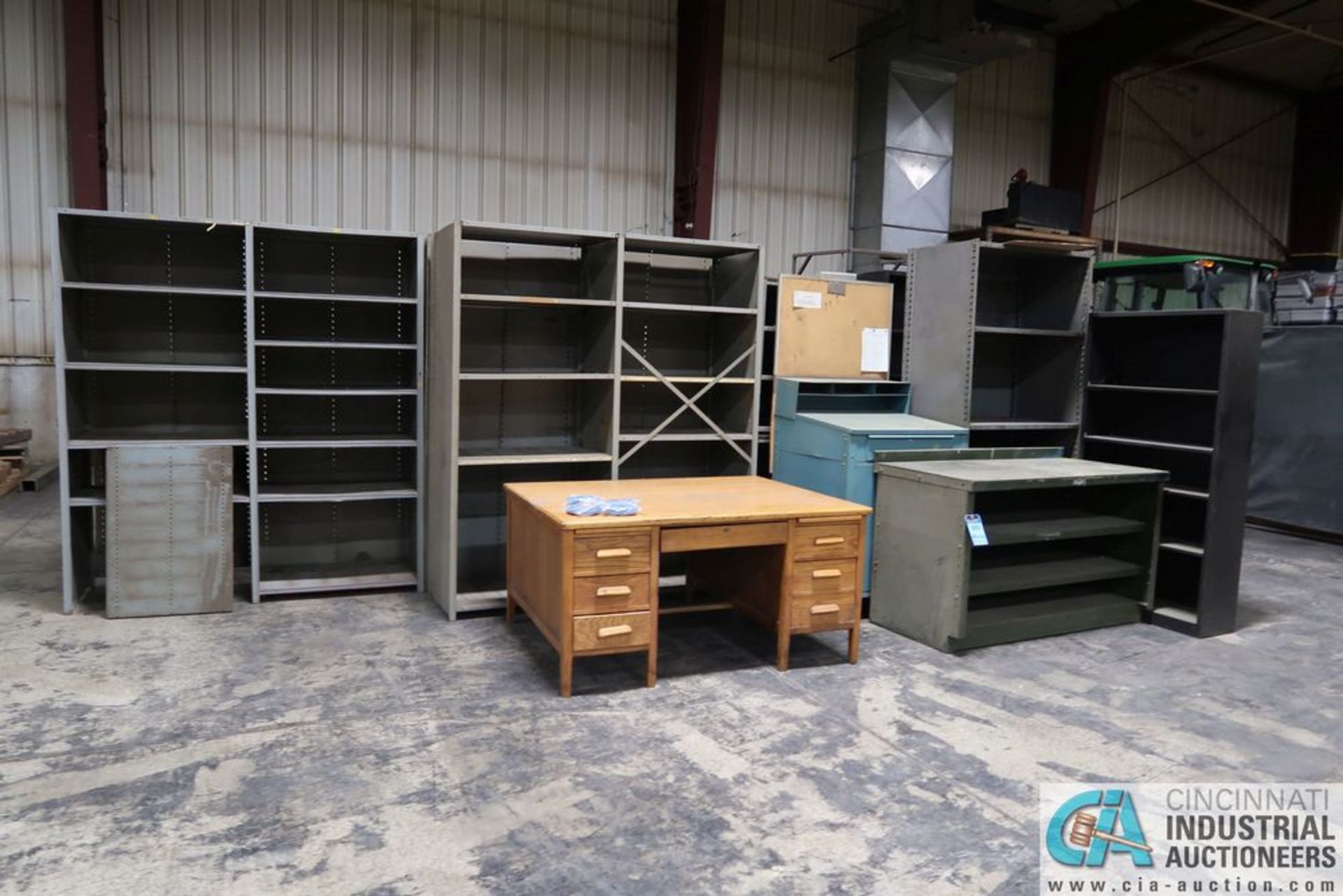 (LOT) ASSORTED STEEL SHELVING; (11) SECTIONS AND (1) WOOD DECK