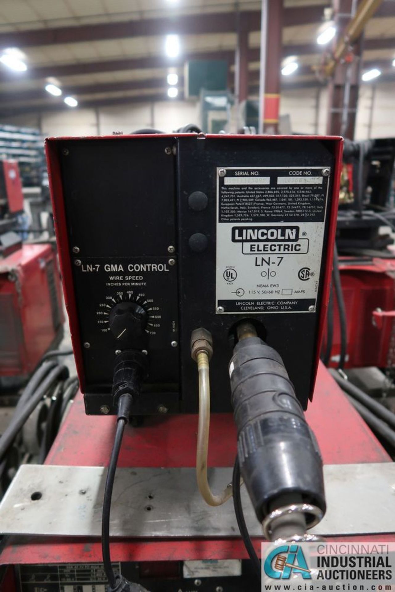 300 AMP LINCOLN CV-300 WELDER; S/N U1971010901, WITH LINCOLN LN-7 WIRE FEED - Image 6 of 7