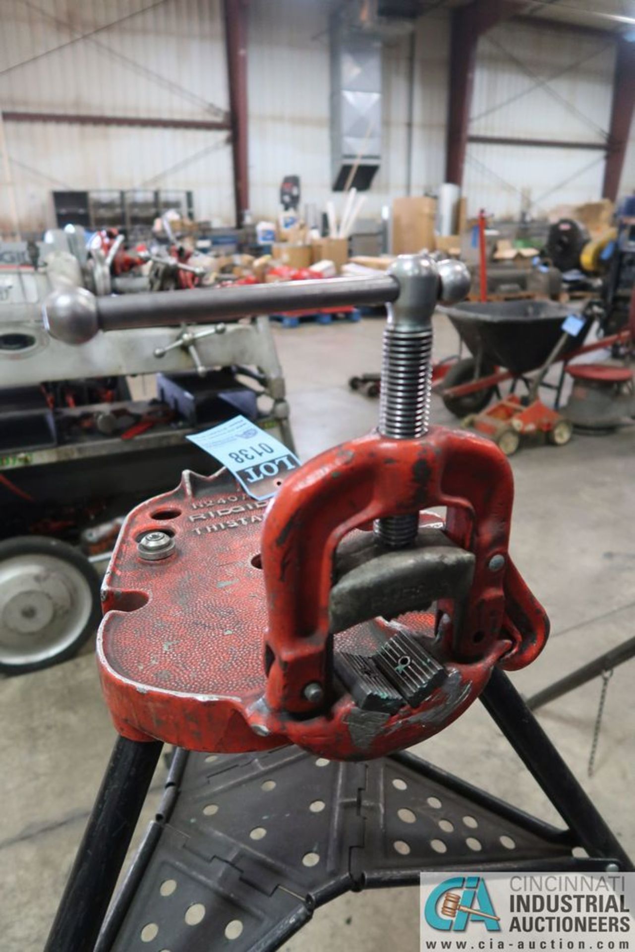 RIDGID MODEL 450 TRISTAND WITH PIPE CHAIN VISE - Image 2 of 2