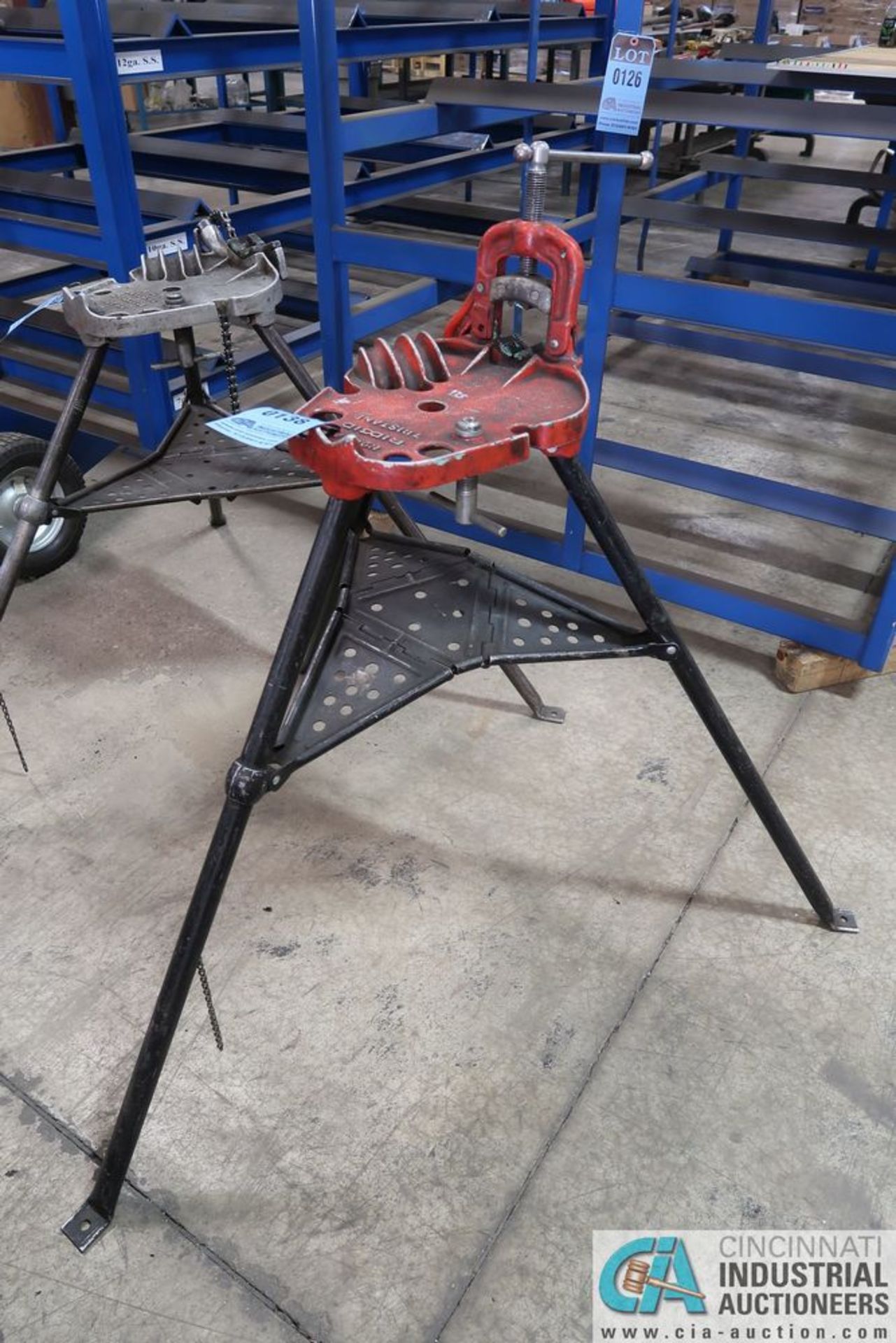 RIDGID MODEL 450 TRISTAND WITH PIPE CHAIN VISE