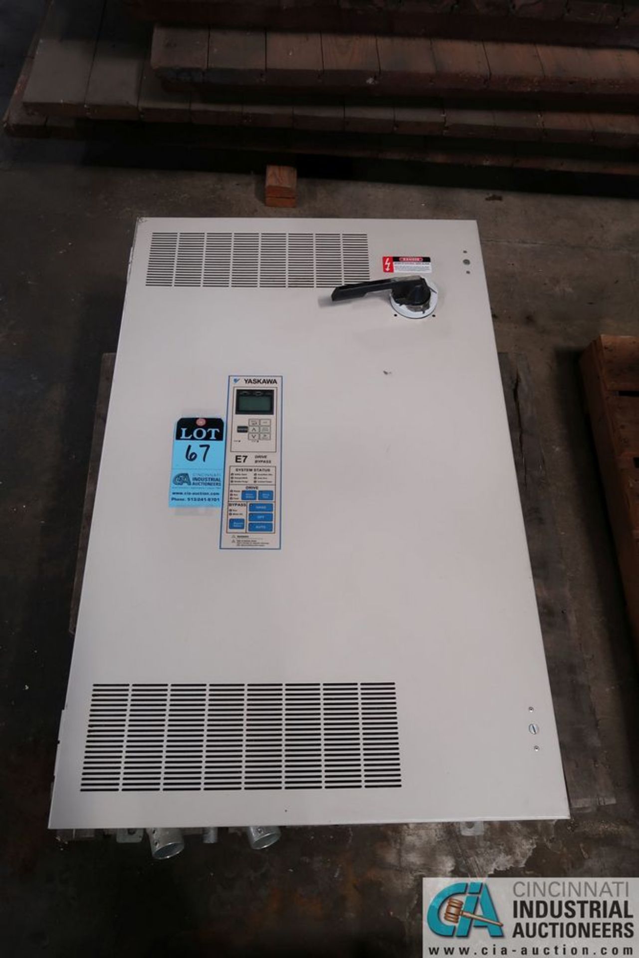 YASKAWA MODEL E7BVB077YL VARIABLE SPEED DRIVE/BYPASS PULSE WIDTH MODULATED DRIVE SYSTEM FOR 3 PHASE