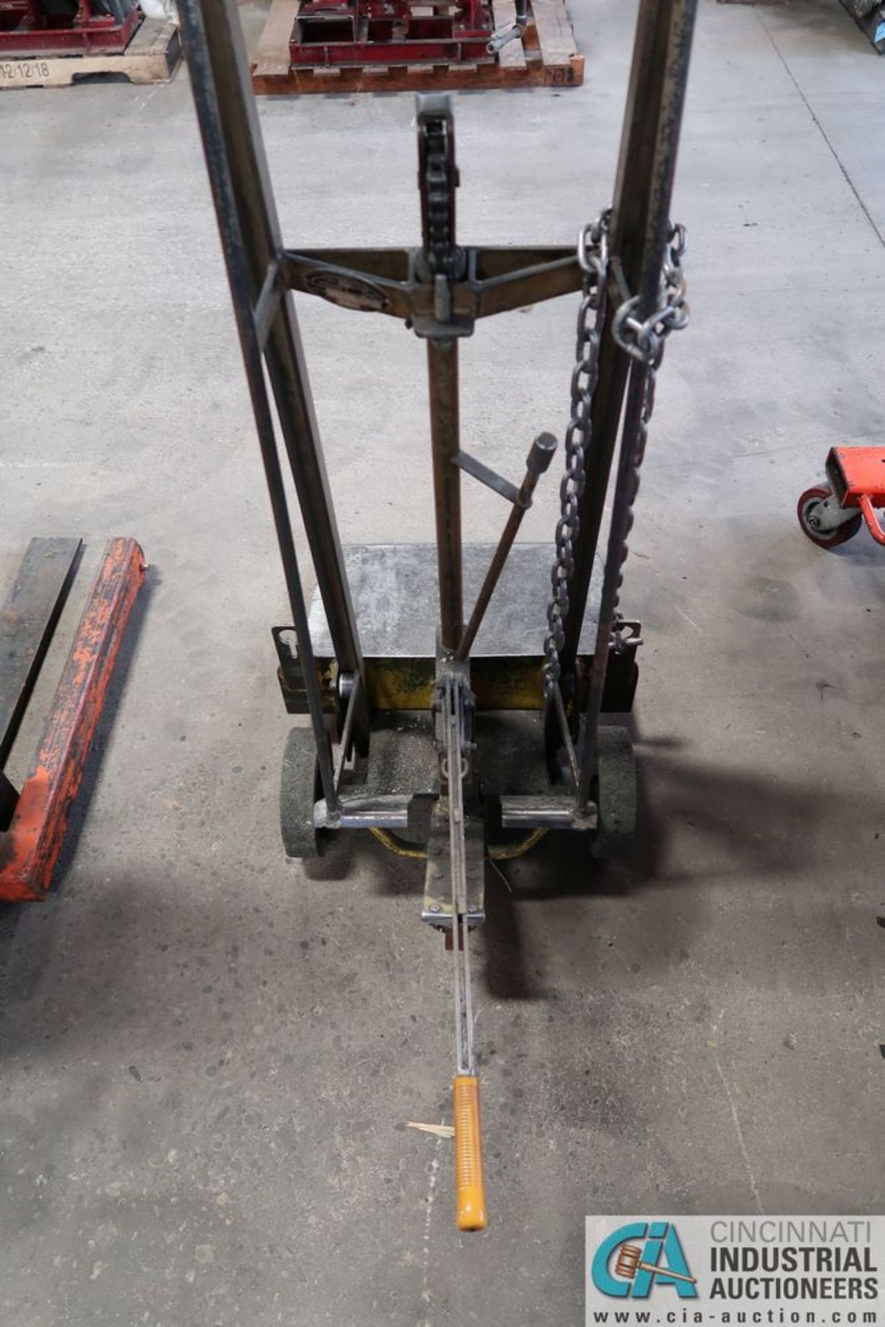 GRAND SPECIALTIES MODEL 4054 SHOP CADDY MANUAL HYDRUALIC LIFT STACKER; S/N 3215 - Image 6 of 7