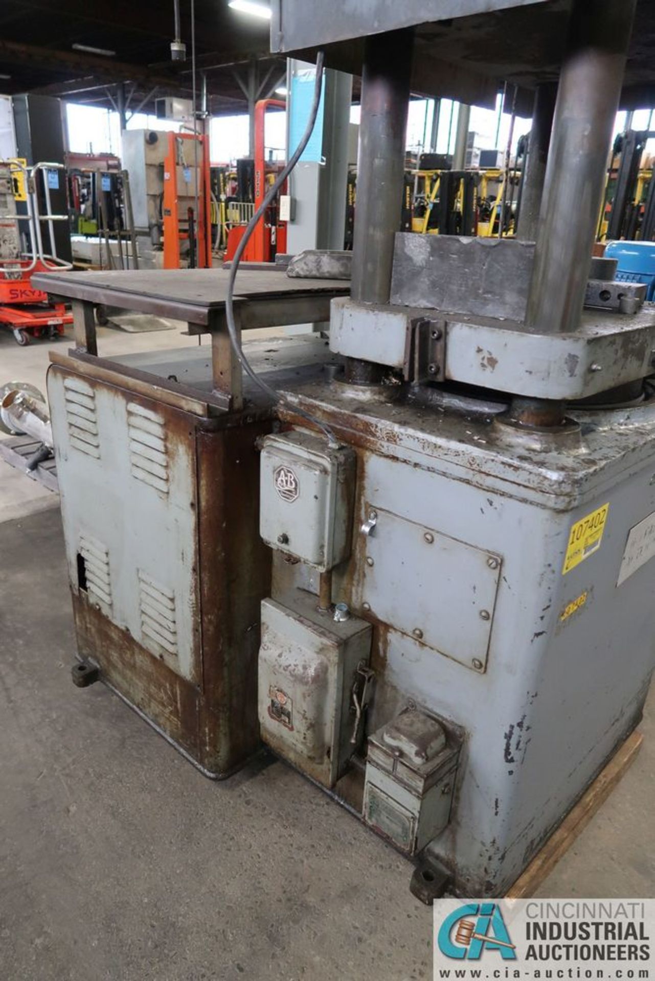 130 TON (APPROX.) WATSON-STILLMAN MODEL 9283-J FOUR POST HYDRAULIC PRESS; S/N N/A - Image 7 of 9