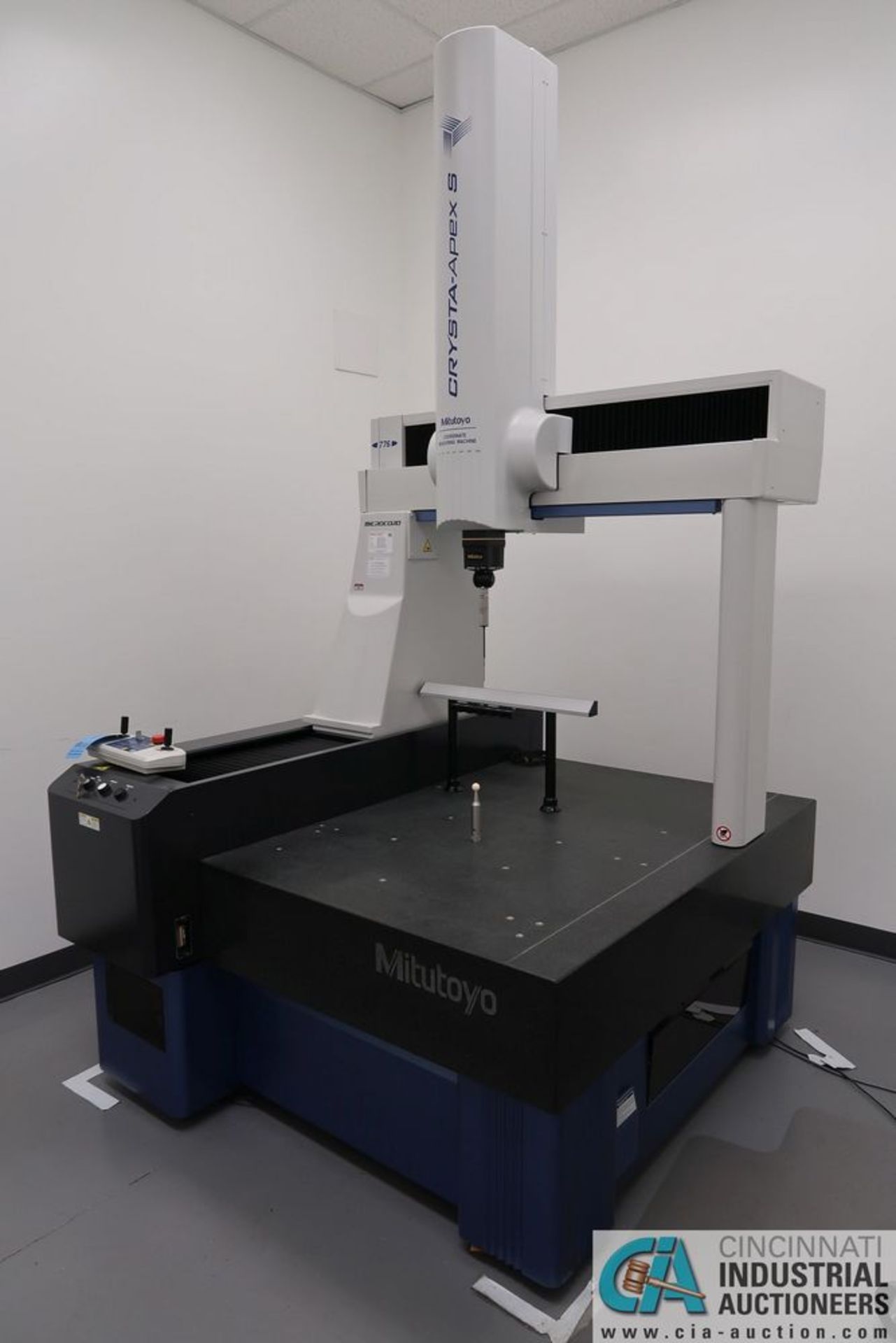 MITUTOYO CRYSTA-APEX S776 COORDINATE MEASURING MACHINE; S/N 60251217 **Rigging Fee Due $3,250.00** - Image 2 of 26